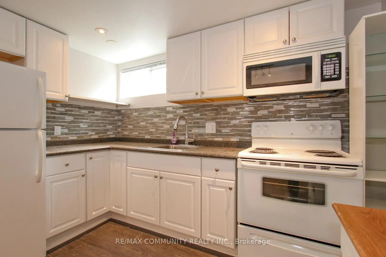 Photo 3 of 111 Rosehill Boulevard, Oshawa, McLaughlin — HOMEH