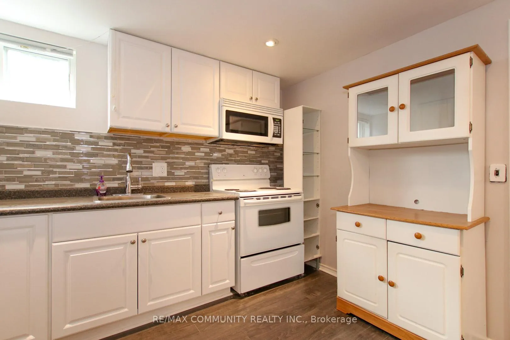 Photo 4 of 111 Rosehill Boulevard, Oshawa, McLaughlin — HOMEH