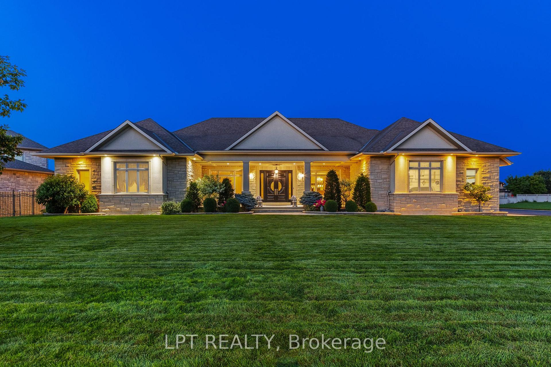 Photo of 431 Lockmaster Crescent