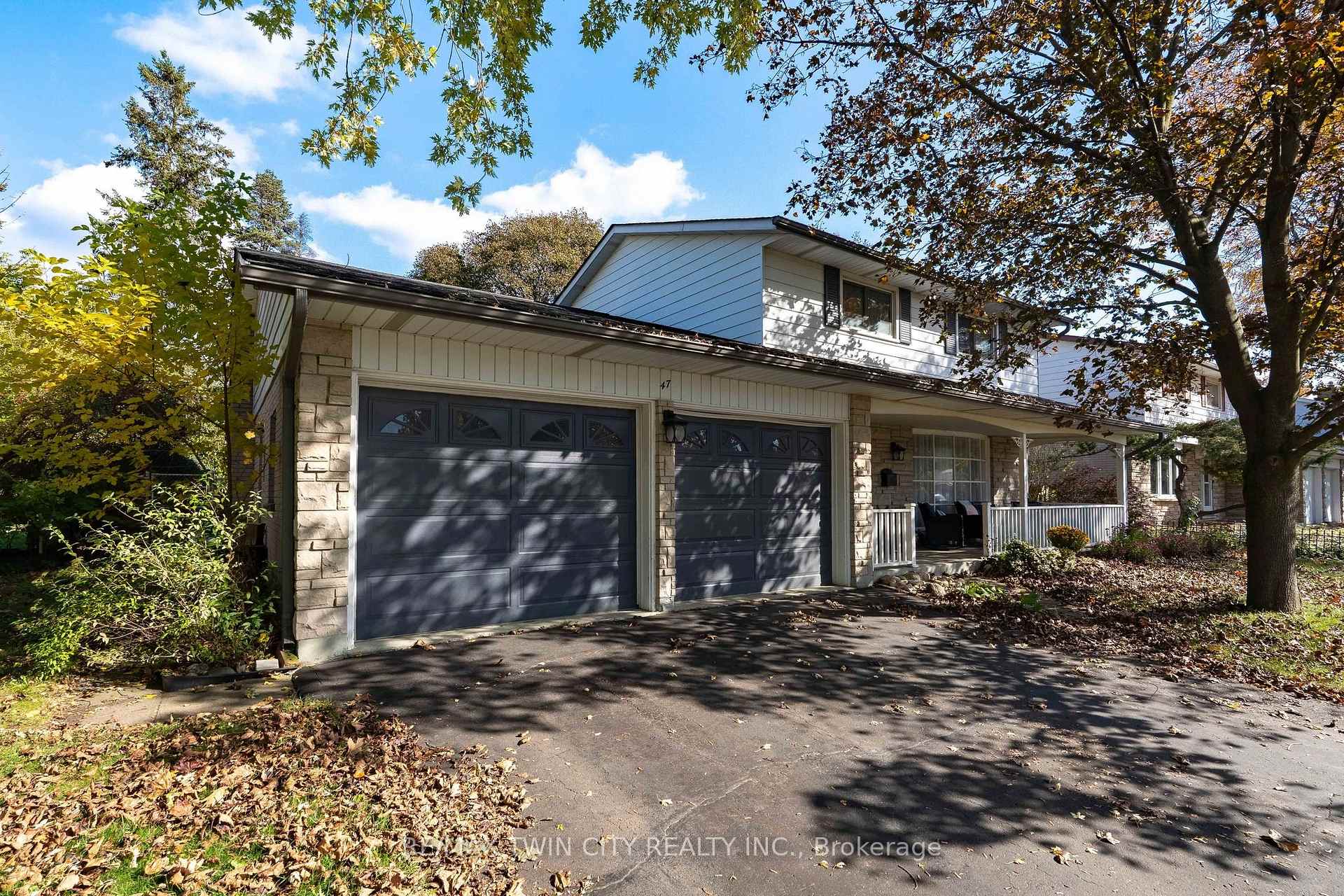 Photo 5 of 47 Eastwood Drive, Kitchener, Stanley Park — HOMEH