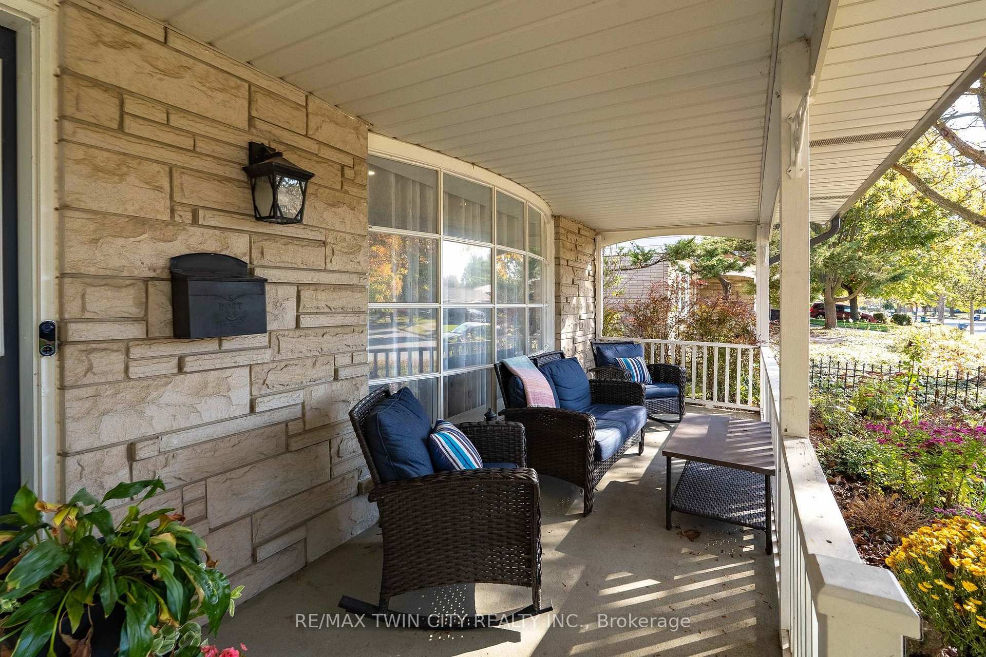 Photo 7 of 47 Eastwood Drive, Kitchener, Stanley Park — HOMEH