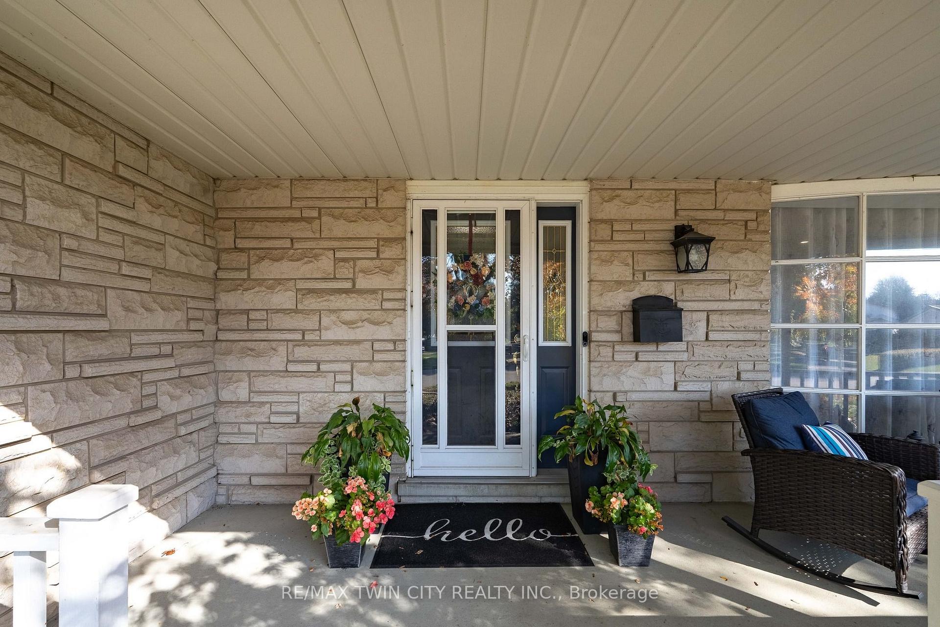 Photo 8 of 47 Eastwood Drive, Kitchener, Stanley Park — HOMEH