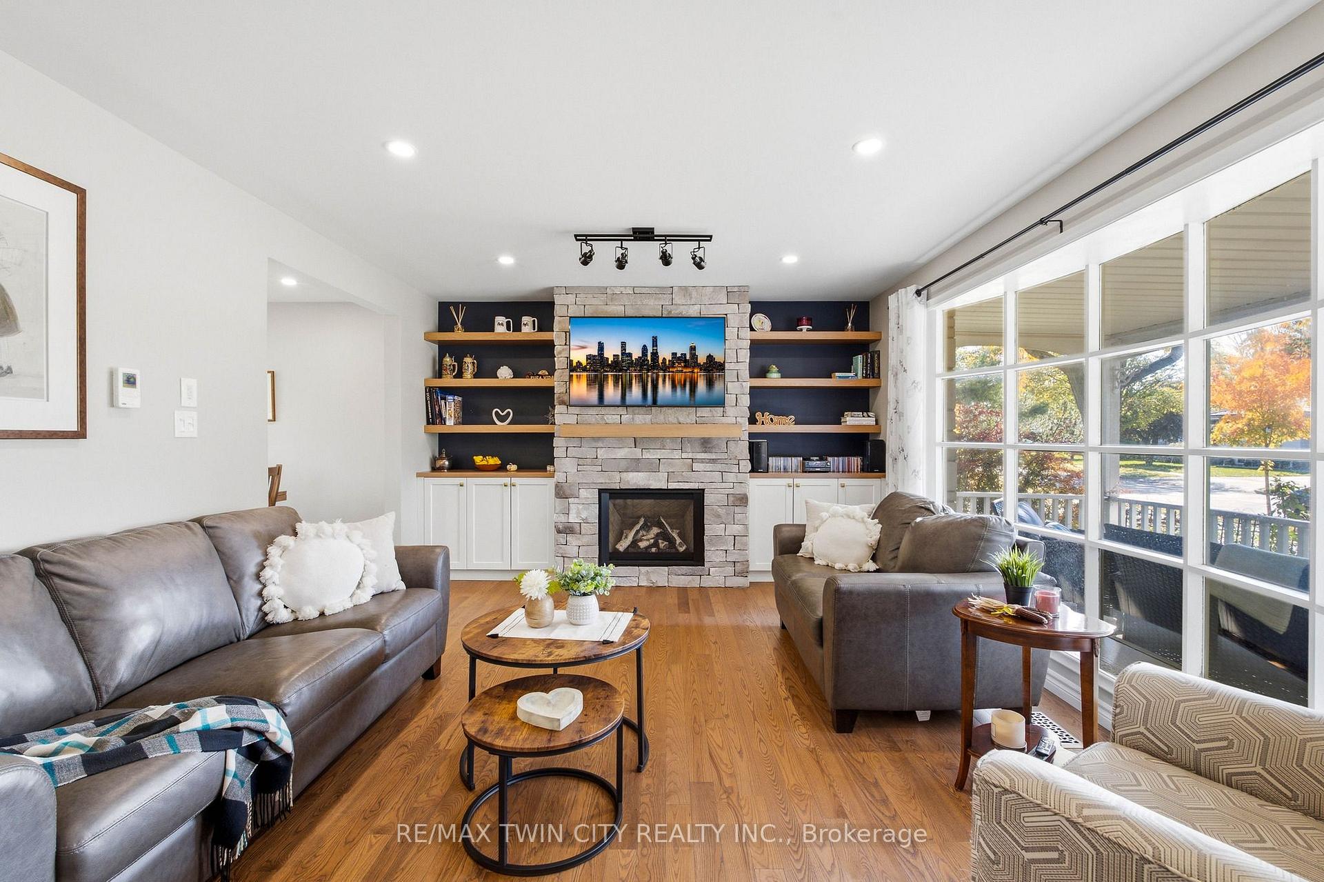 Photo 12 of 47 Eastwood Drive, Kitchener, Stanley Park — HOMEH