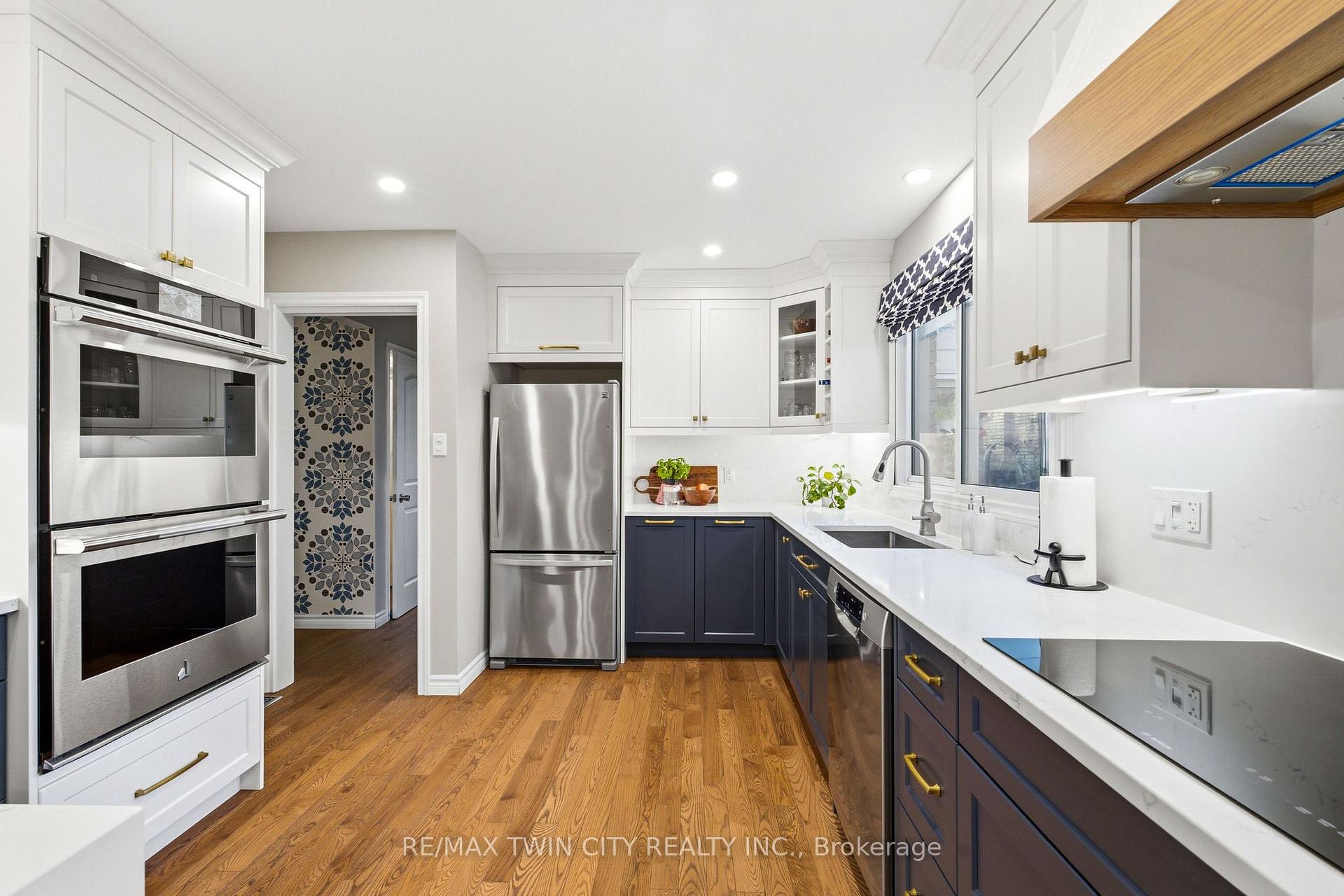 Photo 16 of 47 Eastwood Drive, Kitchener, Stanley Park — HOMEH