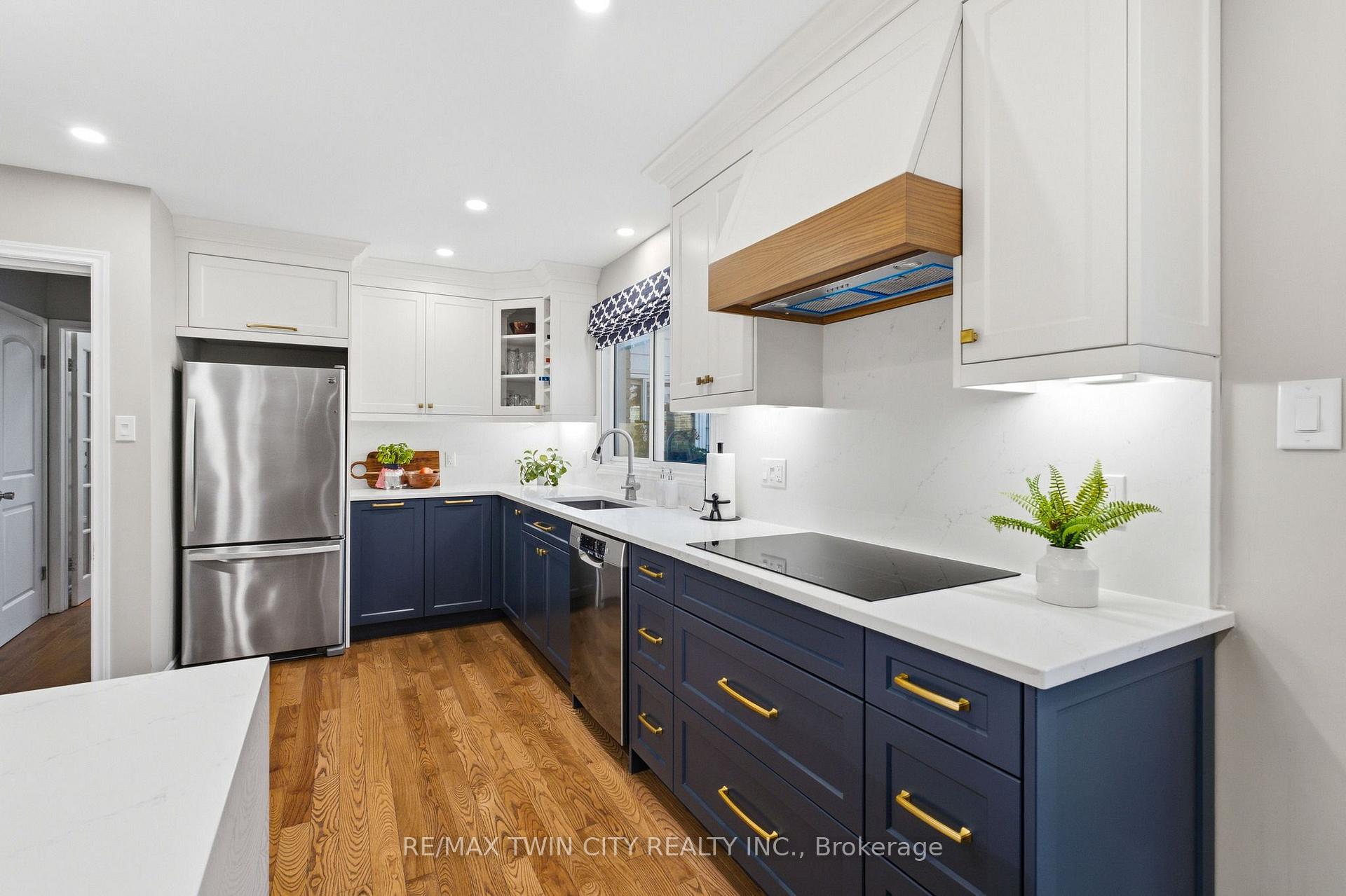Photo 17 of 47 Eastwood Drive, Kitchener, Stanley Park — HOMEH