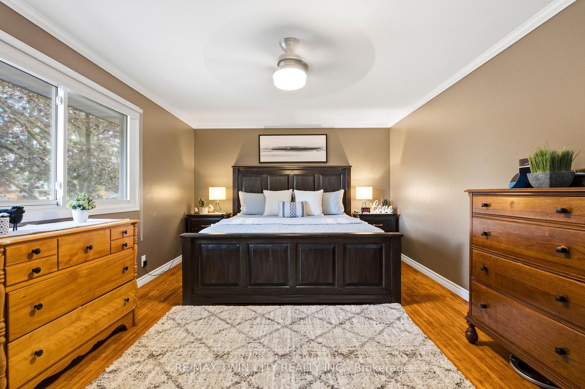 Photo 28 of 47 Eastwood Drive, Kitchener, Stanley Park — HOMEH