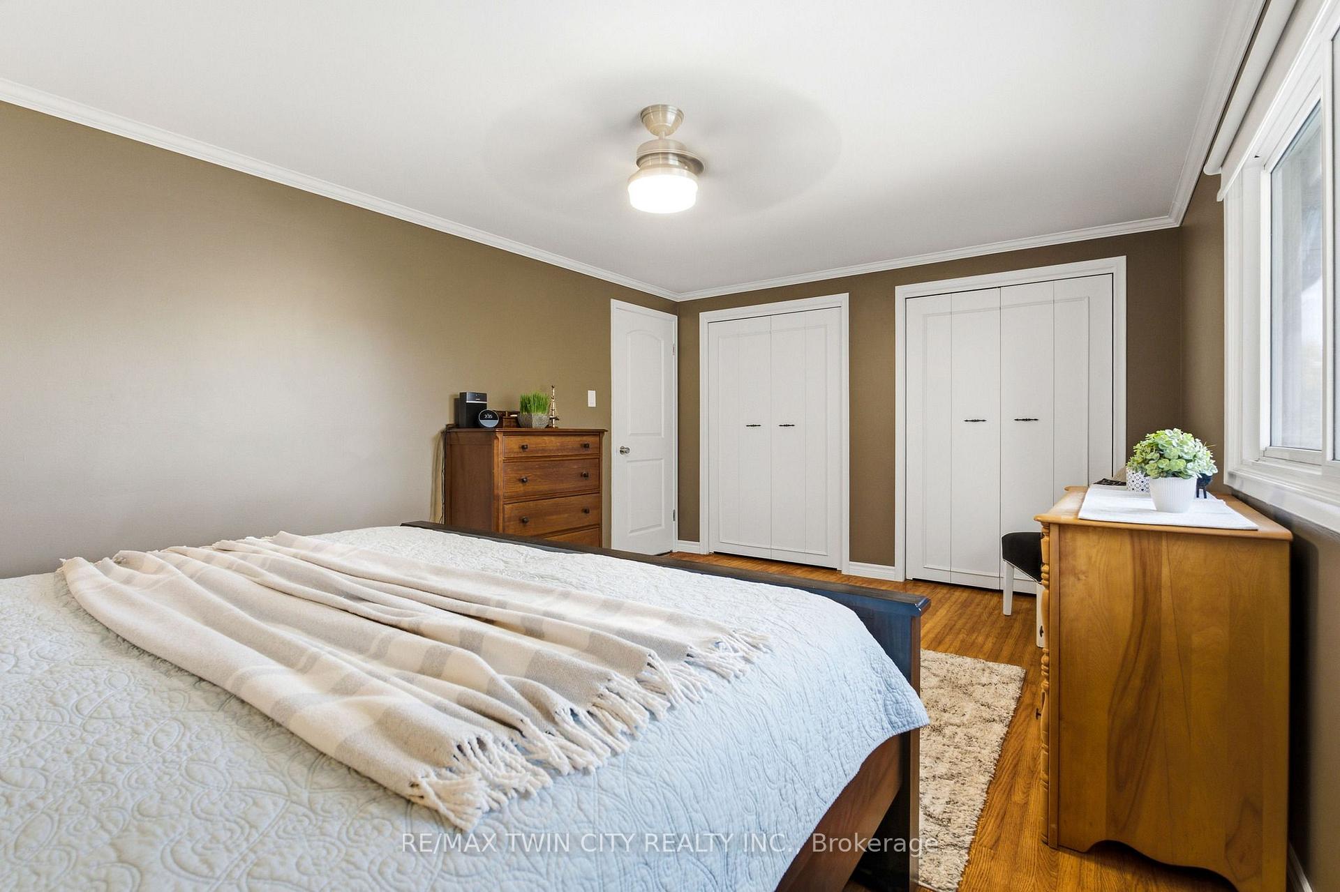 Photo 29 of 47 Eastwood Drive, Kitchener, Stanley Park — HOMEH