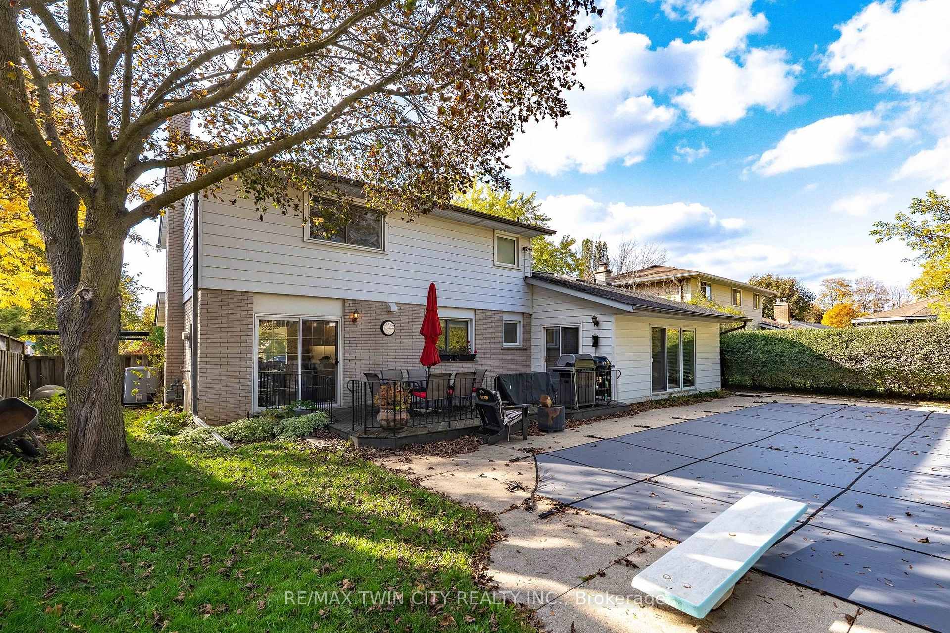 Photo 36 of 47 Eastwood Drive, Kitchener, Stanley Park — HOMEH