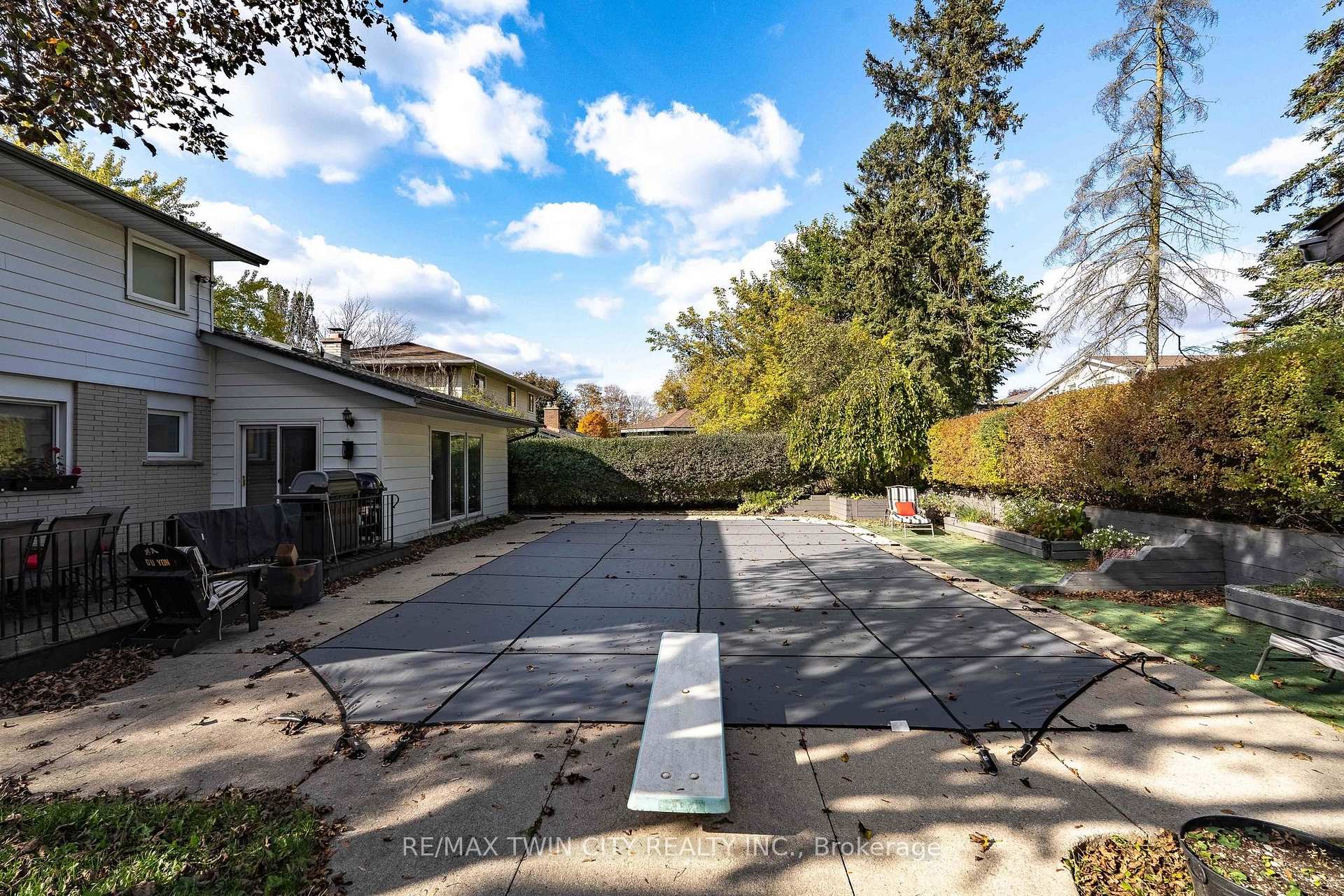 Photo 39 of 47 Eastwood Drive, Kitchener, Stanley Park — HOMEH