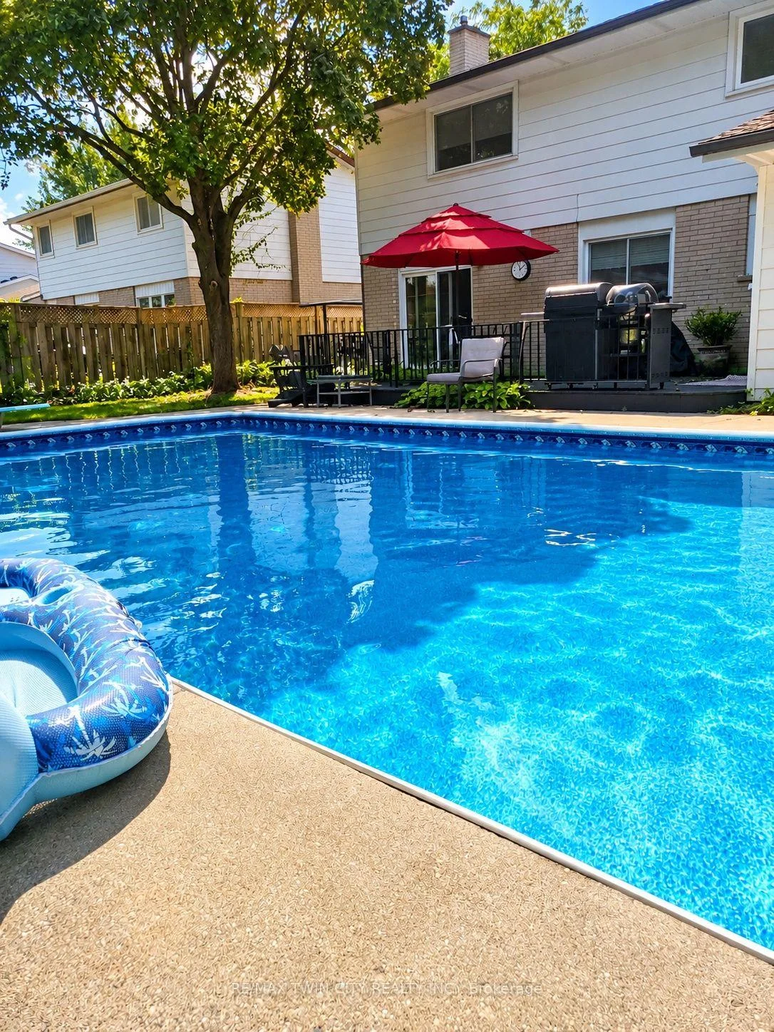 Photo 37 of 47 Eastwood Drive, Kitchener, Stanley Park — HOMEH