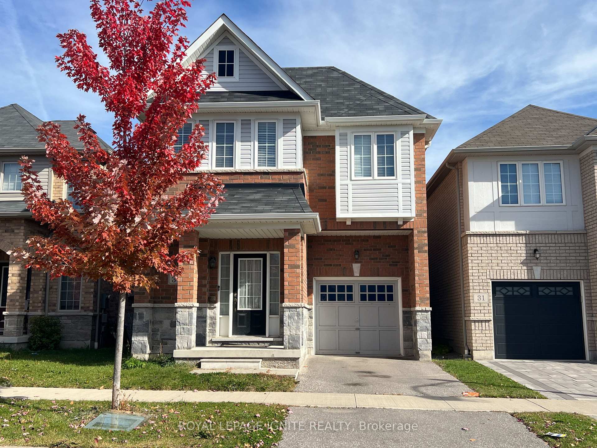 Photo 3 of 33 Ainsbury Avenue, Ajax, Central East — HOMEH