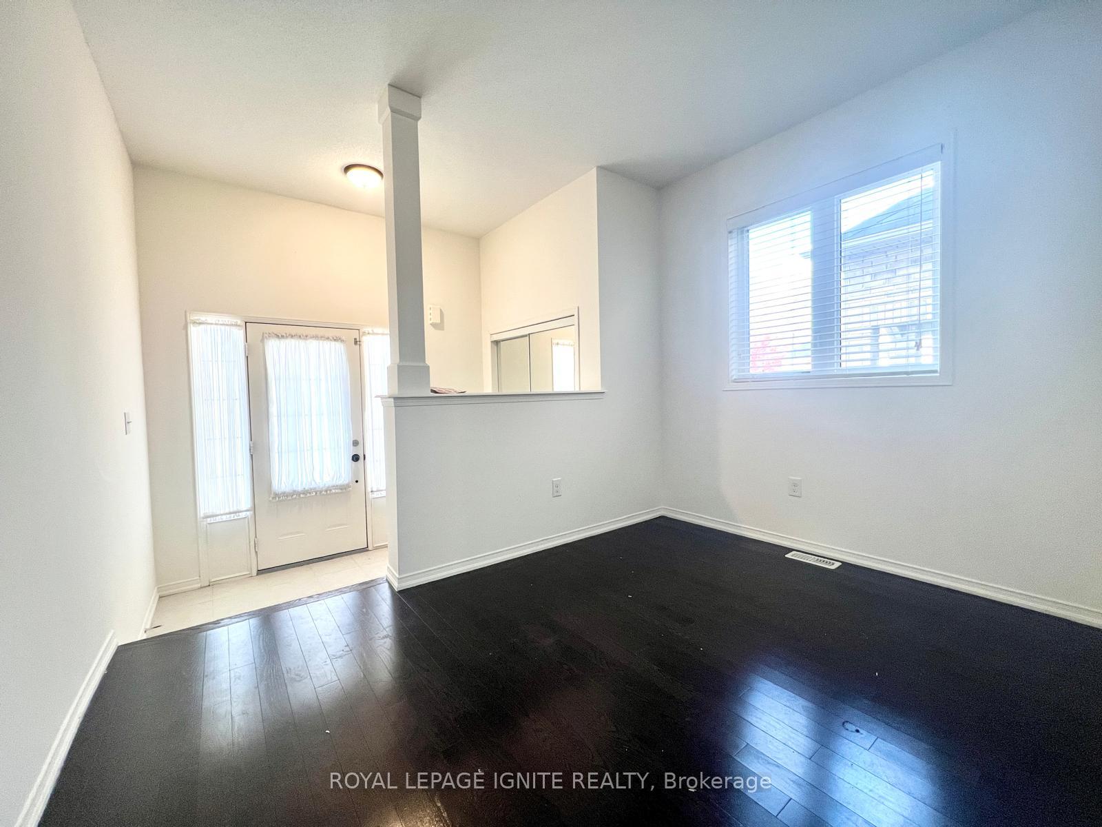 Photo 4 of 33 Ainsbury Avenue, Ajax, Central East — HOMEH
