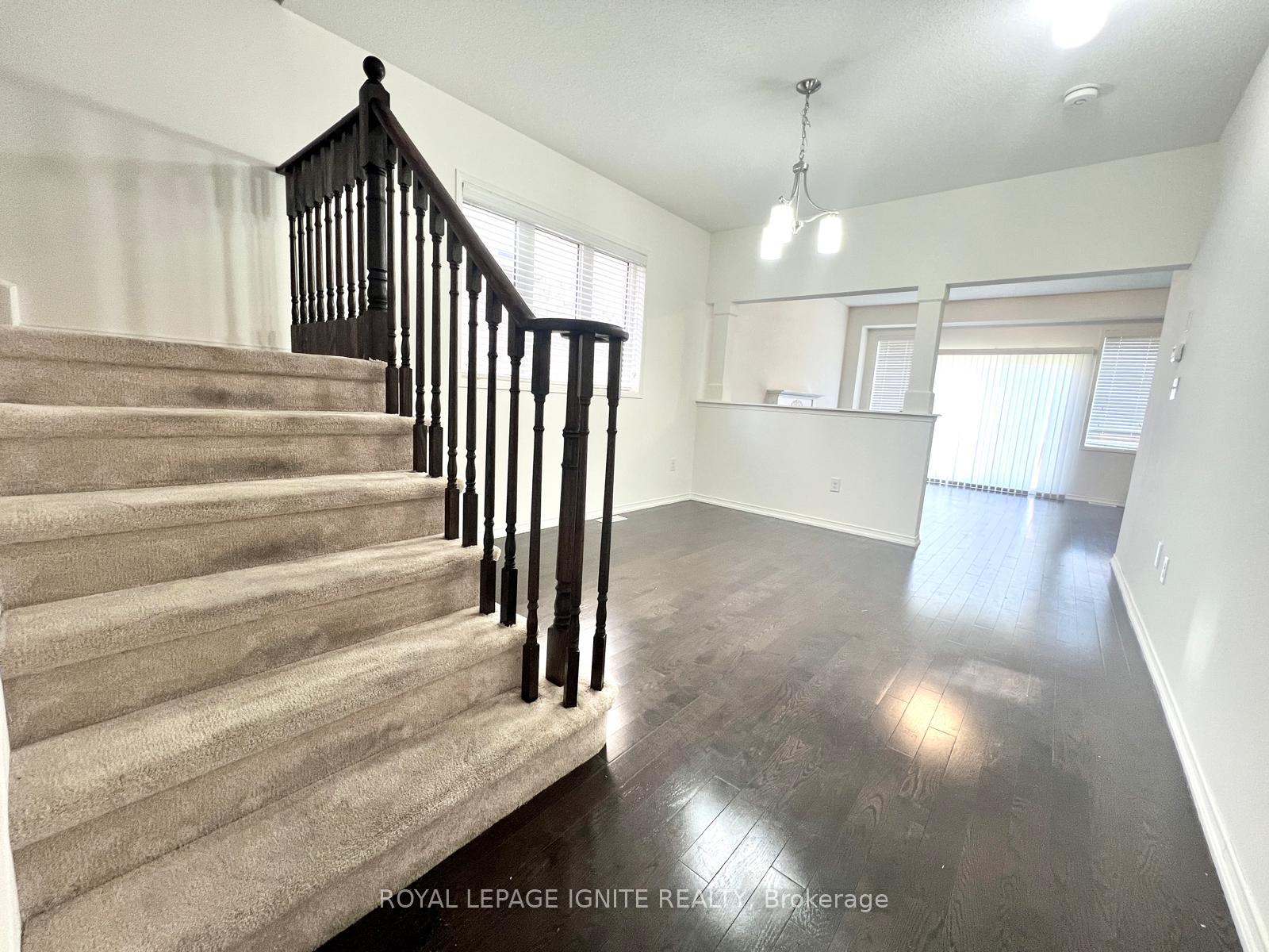 Photo 5 of 33 Ainsbury Avenue, Ajax, Central East — HOMEH