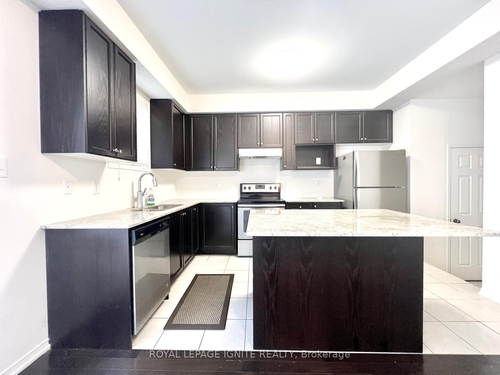 Photo 7 of 33 Ainsbury Avenue, Ajax, Central East — HOMEH