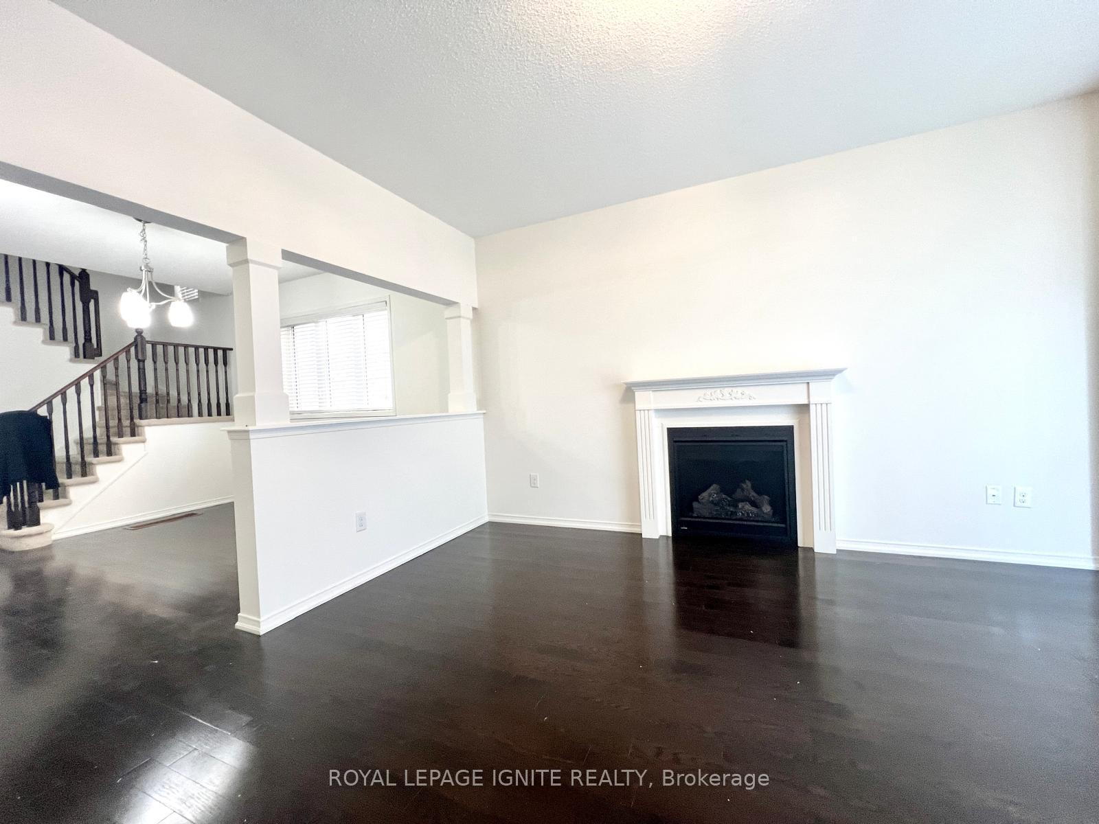 Photo 8 of 33 Ainsbury Avenue, Ajax, Central East — HOMEH