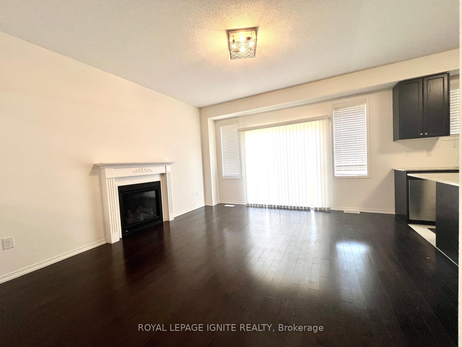 Photo 11 of 33 Ainsbury Avenue, Ajax, Central East — HOMEH