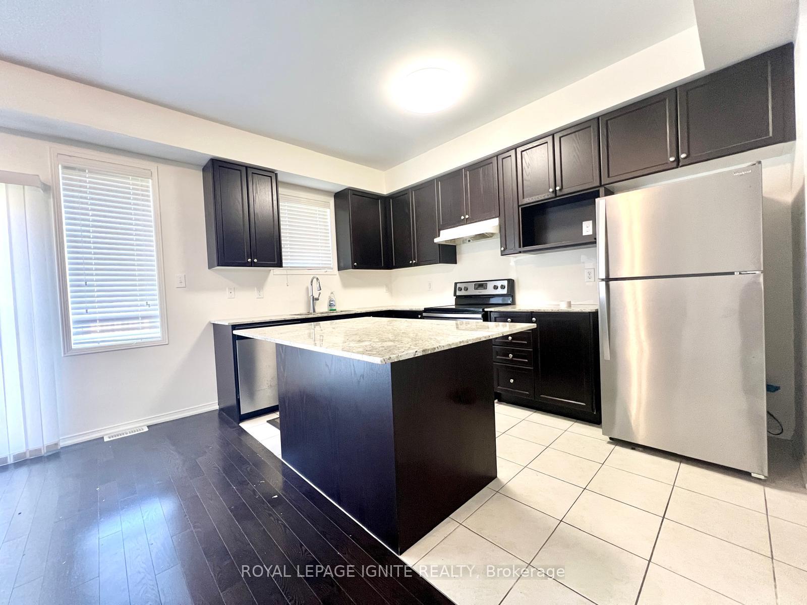 Photo 13 of 33 Ainsbury Avenue, Ajax, Central East — HOMEH