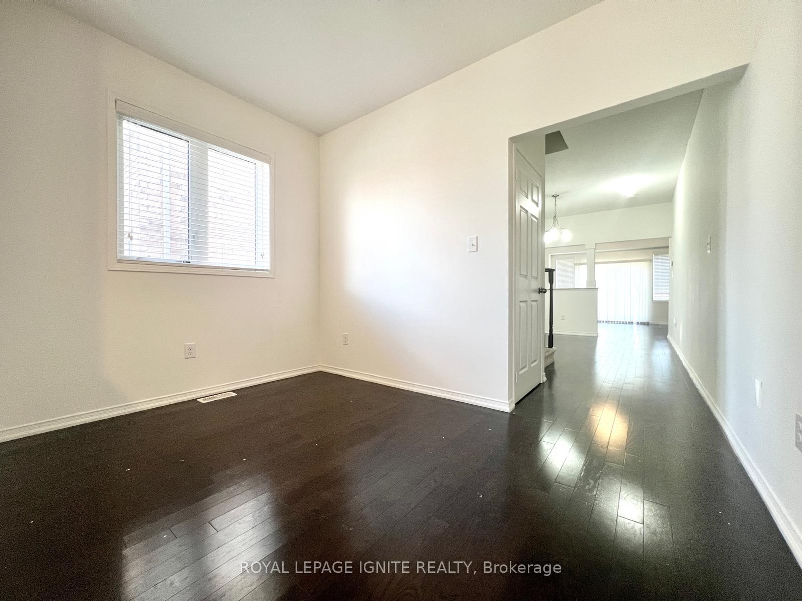 Photo 14 of 33 Ainsbury Avenue, Ajax, Central East — HOMEH