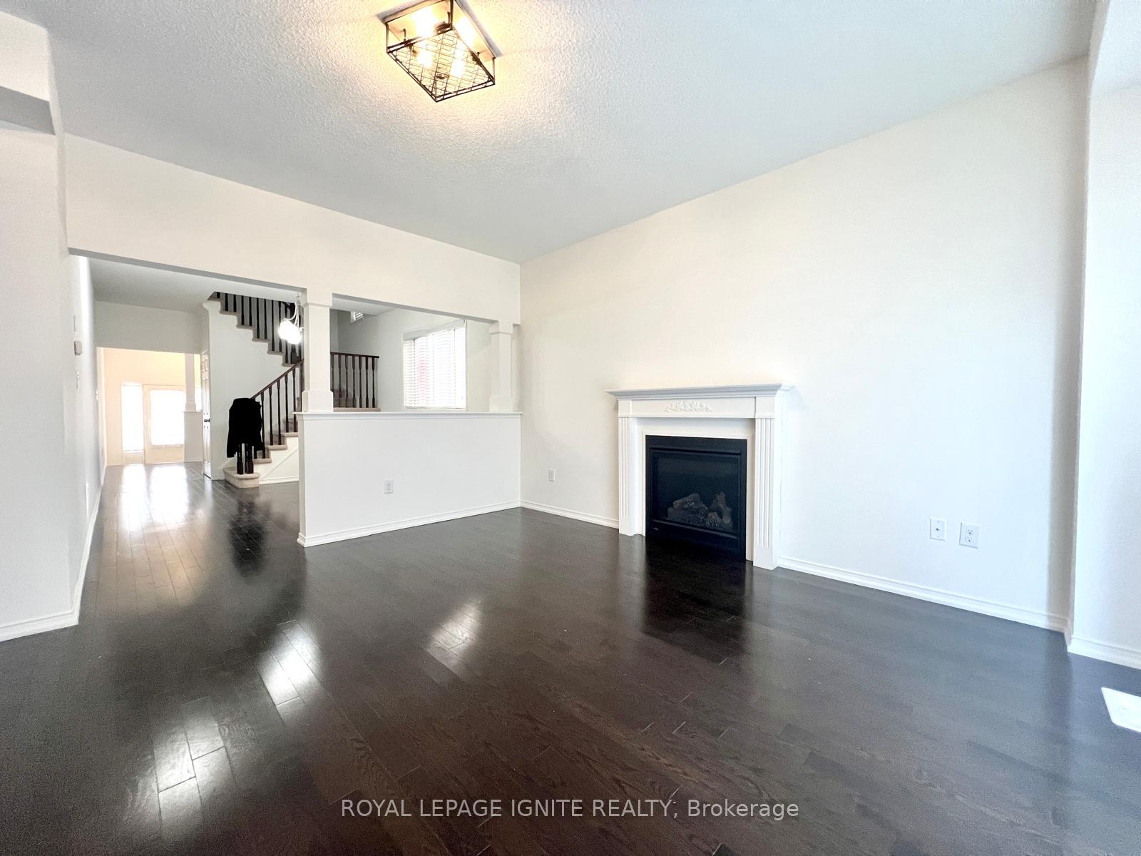 Photo 16 of 33 Ainsbury Avenue, Ajax, Central East — HOMEH