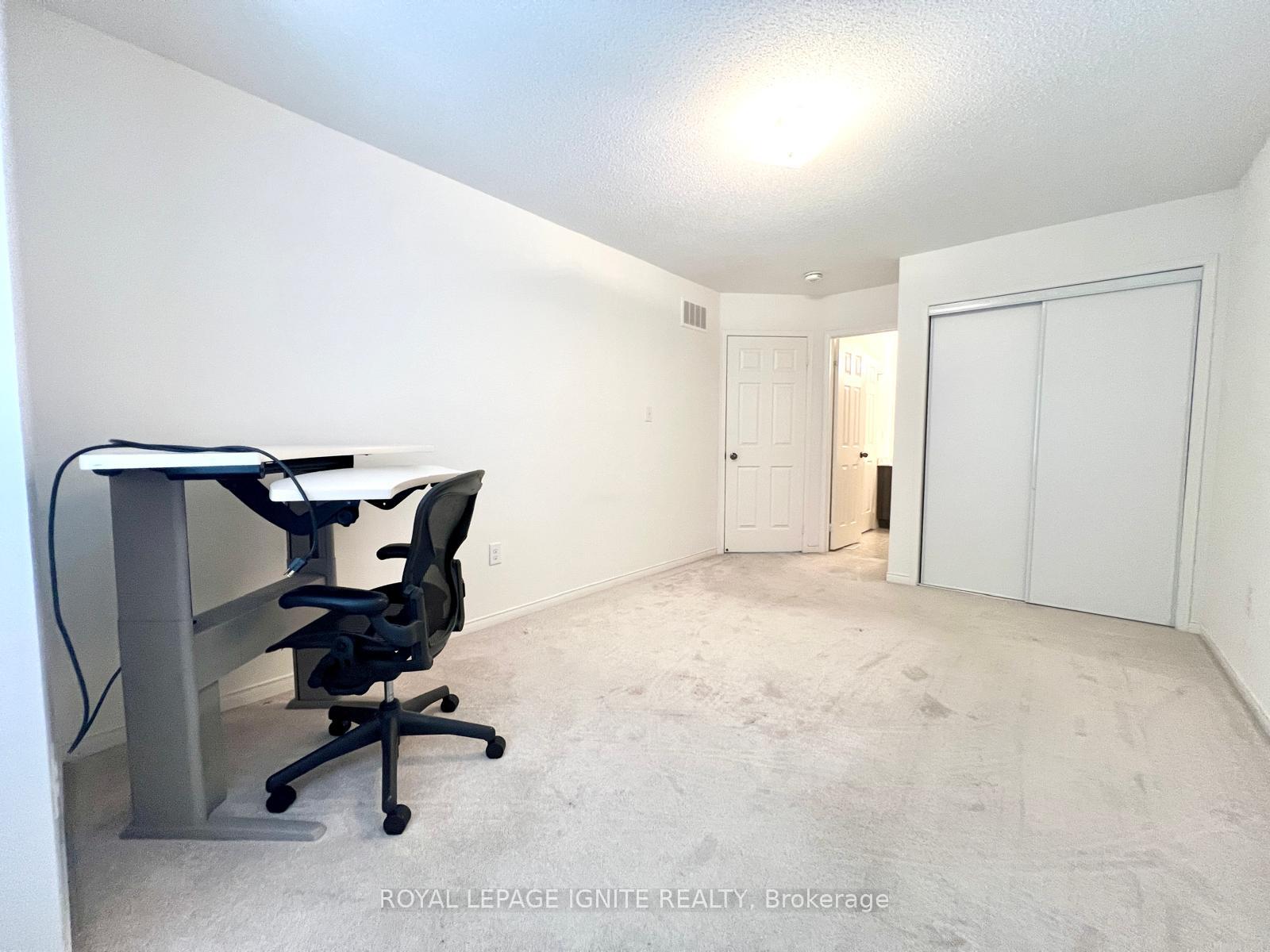 Photo 19 of 33 Ainsbury Avenue, Ajax, Central East — HOMEH