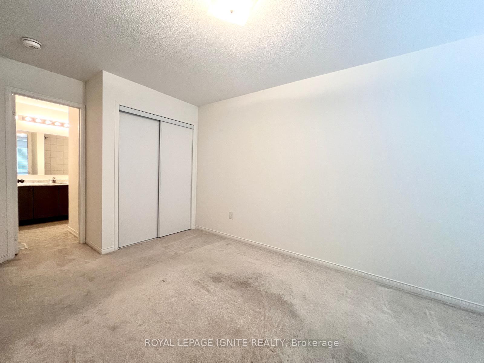 Photo 23 of 33 Ainsbury Avenue, Ajax, Central East — HOMEH