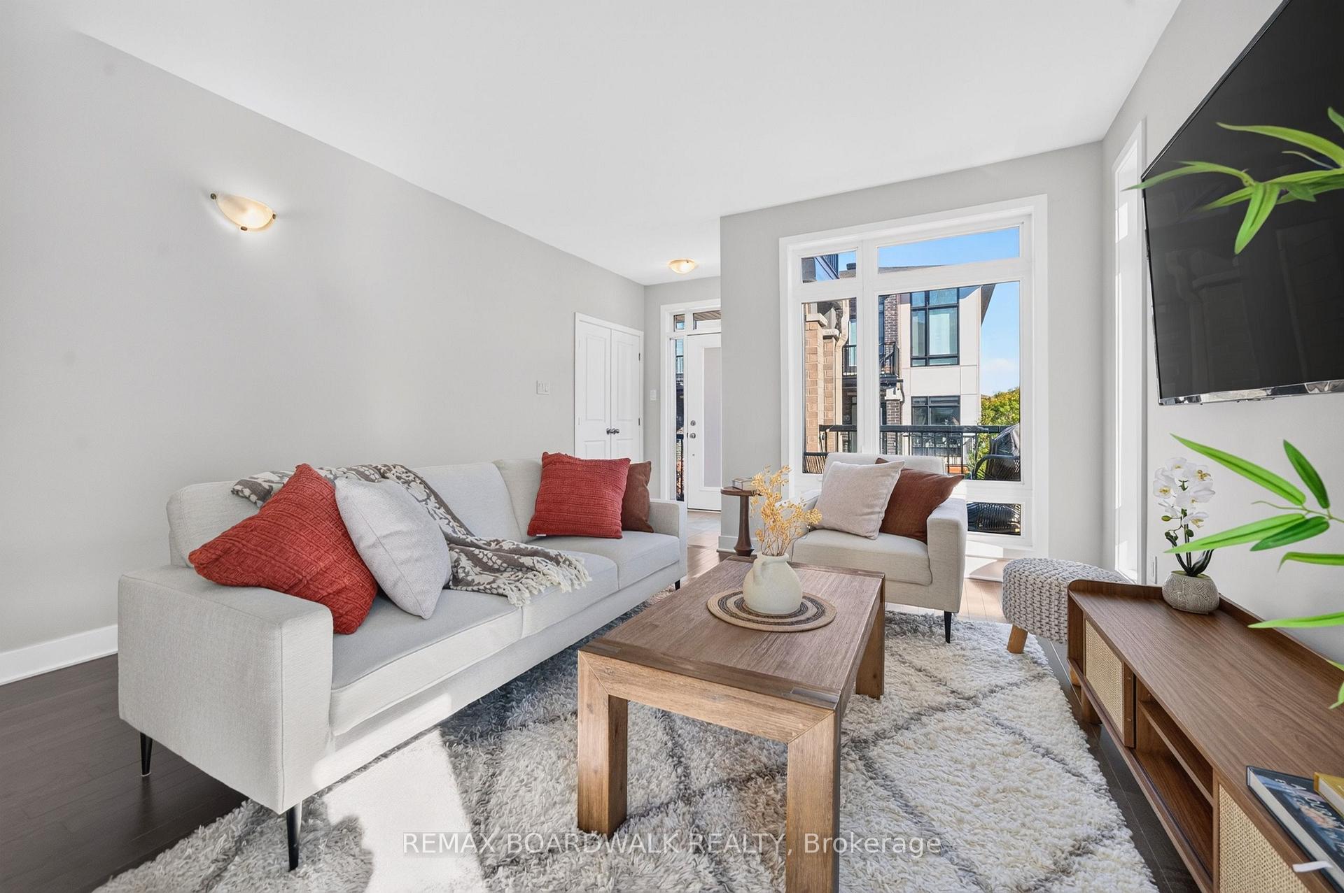 Photo 12 of Unit 58, 531 Crescendo Private, Ottawa, Riverside South/Gloucester Glen — HOMEH