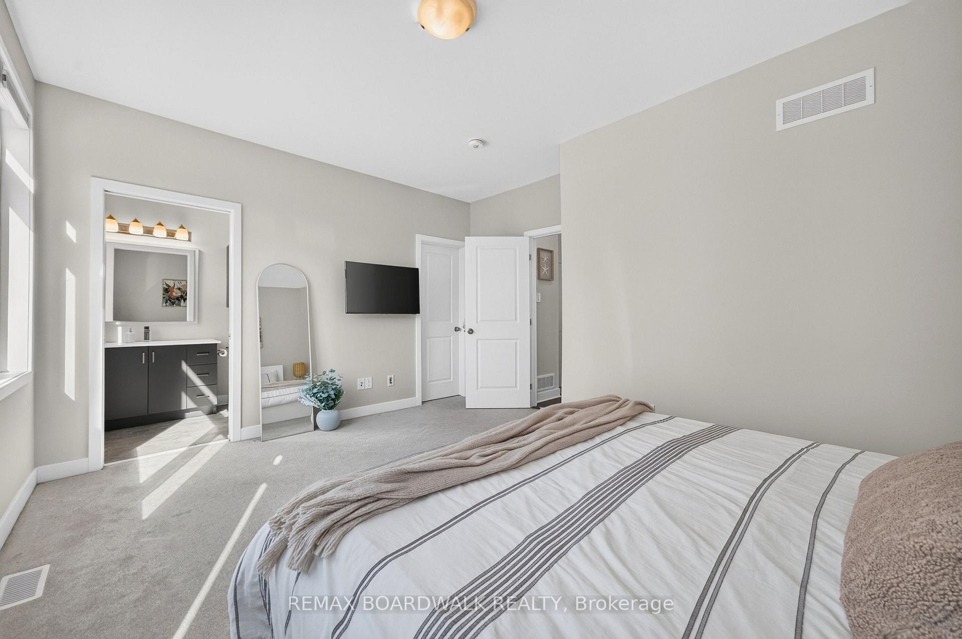 Photo 30 of Unit 58, 531 Crescendo Private, Ottawa, Riverside South/Gloucester Glen — HOMEH