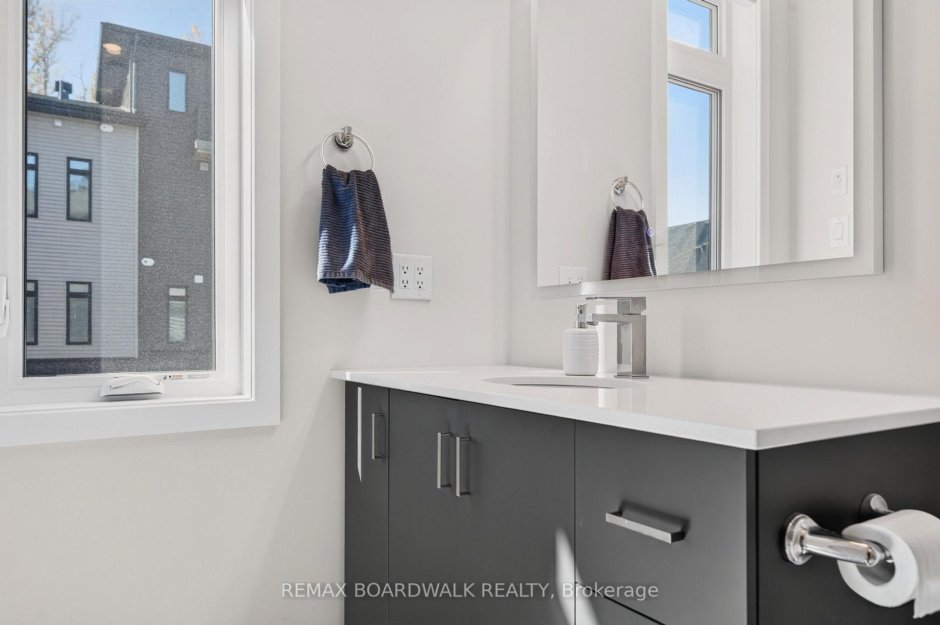 Photo 33 of Unit 58, 531 Crescendo Private, Ottawa, Riverside South/Gloucester Glen — HOMEH