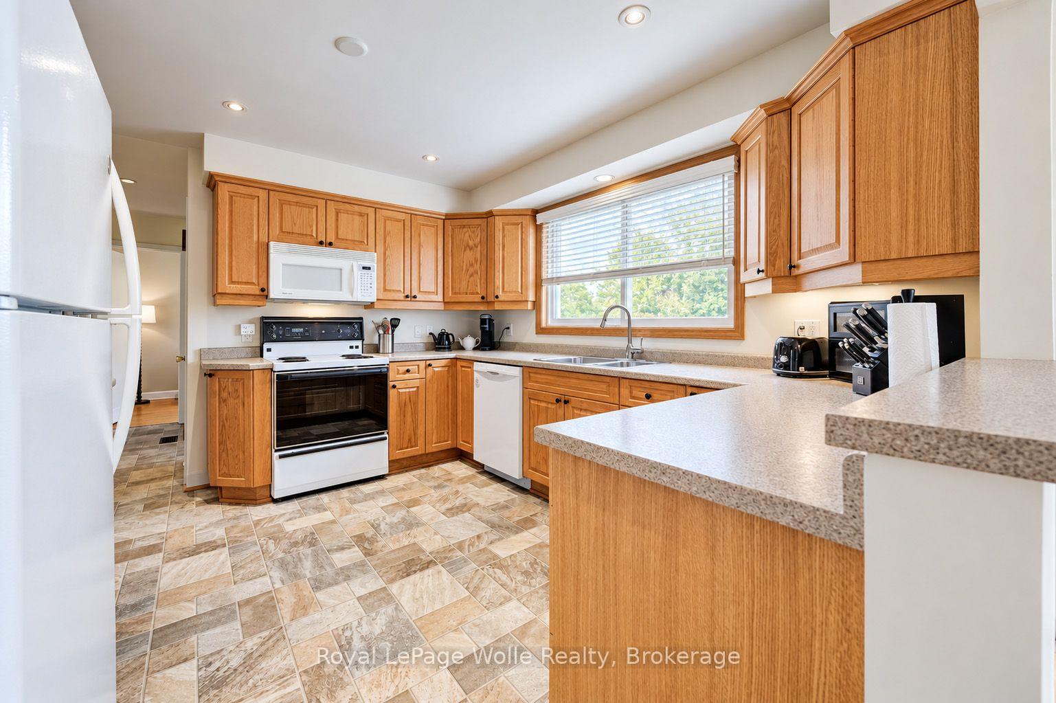 Photo 14 of 105 Dorset Road, Cambridge, Christopher-Champlain — HOMEH