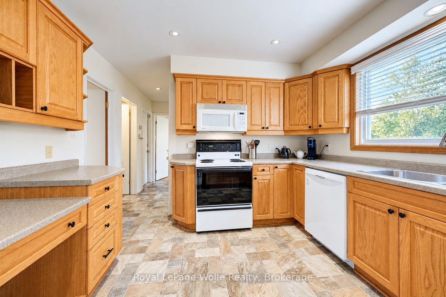 Photo 15 of 105 Dorset Road, Cambridge, Christopher-Champlain — HOMEH