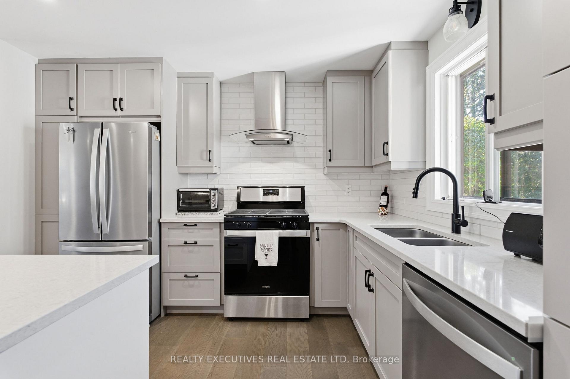 Photo 4 of 46 Thompson Road, North Dundas, Chesterville — HOMEH