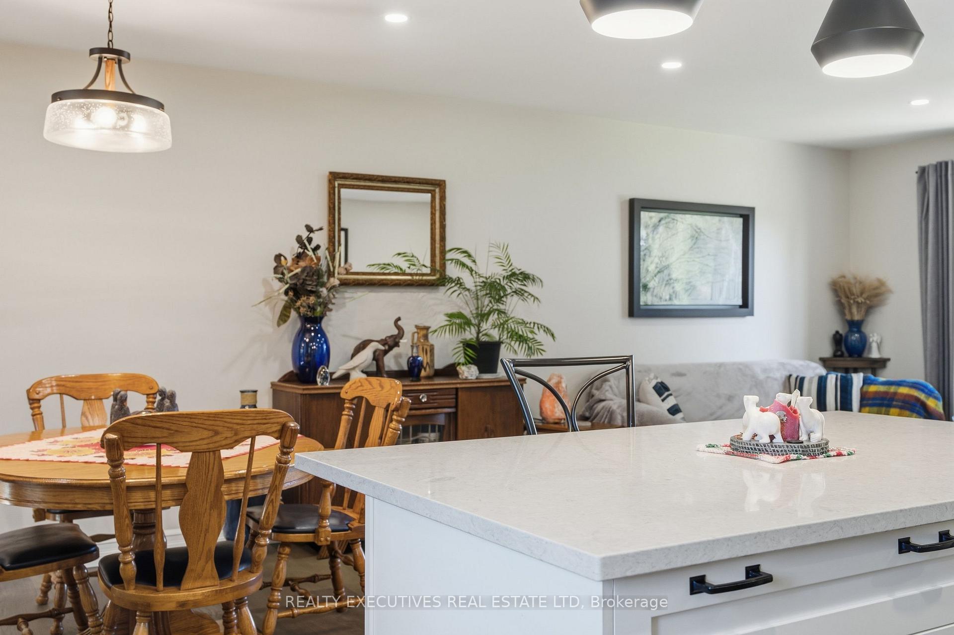 Photo 9 of 46 Thompson Road, North Dundas, Chesterville — HOMEH