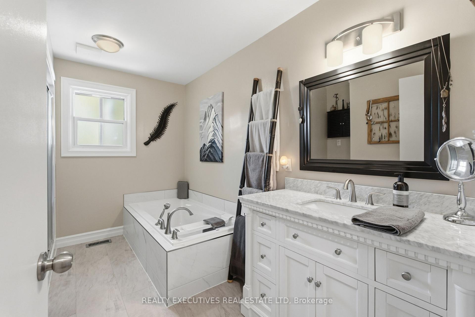 Photo 20 of 46 Thompson Road, North Dundas, Chesterville — HOMEH