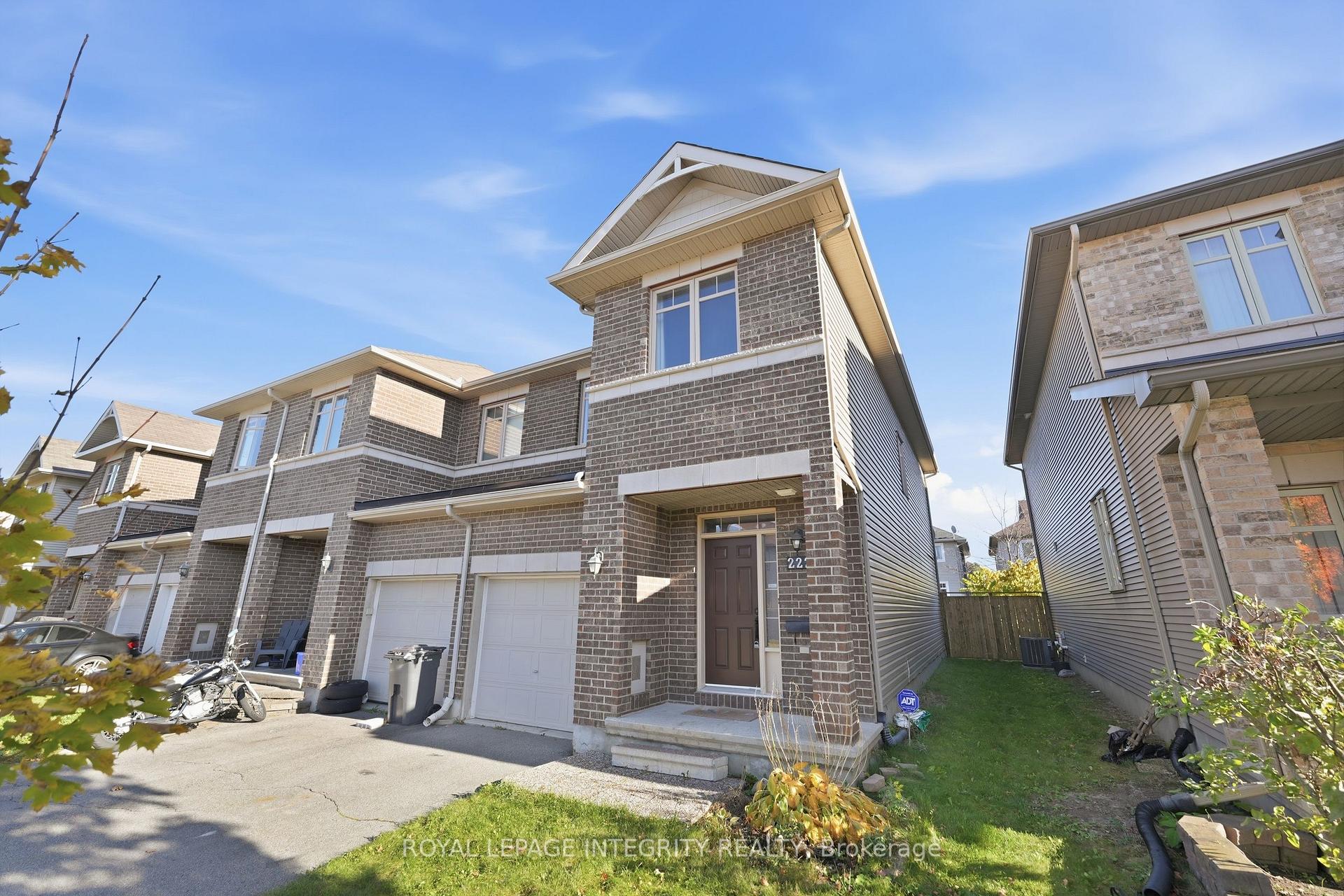Photo 3 of 222 Maxwell Bridge Road, Ottawa, Kanata - Morgan's Grant/South March — HOMEH