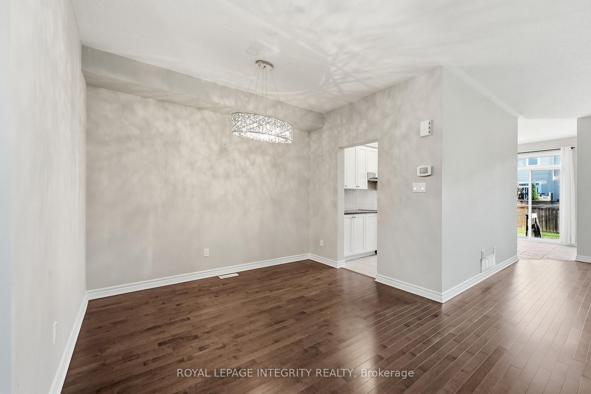 Photo 6 of 222 Maxwell Bridge Road, Ottawa, Kanata - Morgan's Grant/South March — HOMEH