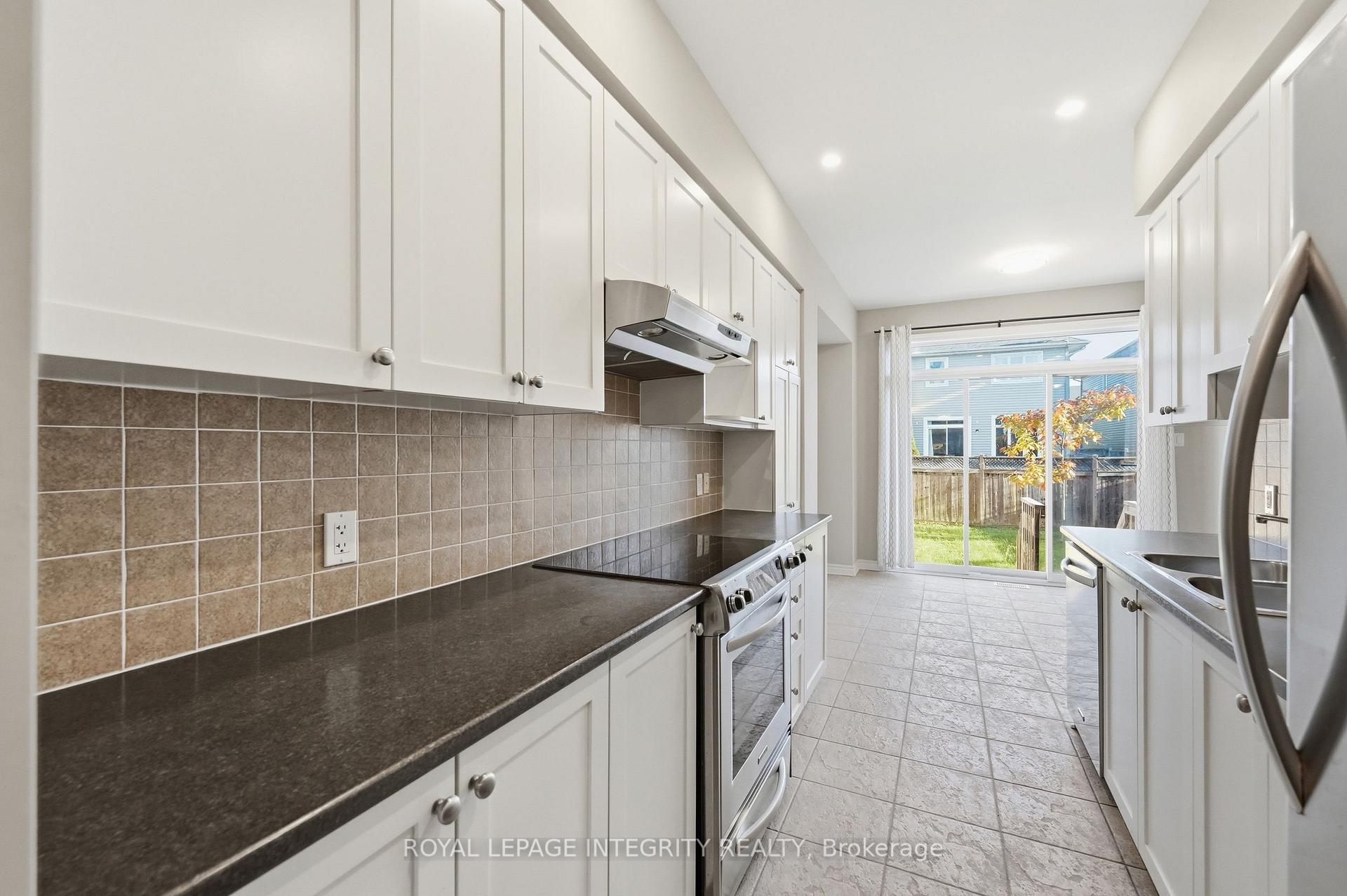 Photo 8 of 222 Maxwell Bridge Road, Ottawa, Kanata - Morgan's Grant/South March — HOMEH