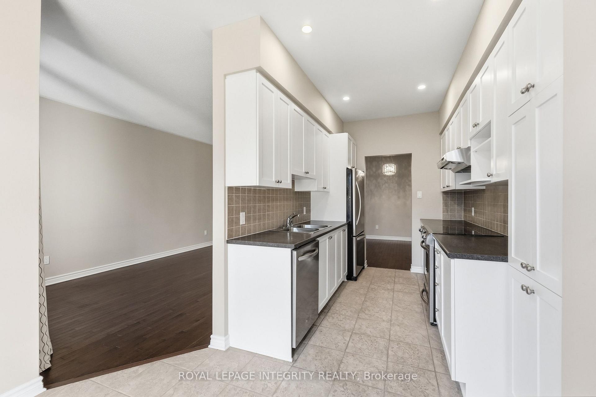 Photo 12 of 222 Maxwell Bridge Road, Ottawa, Kanata - Morgan's Grant/South March — HOMEH