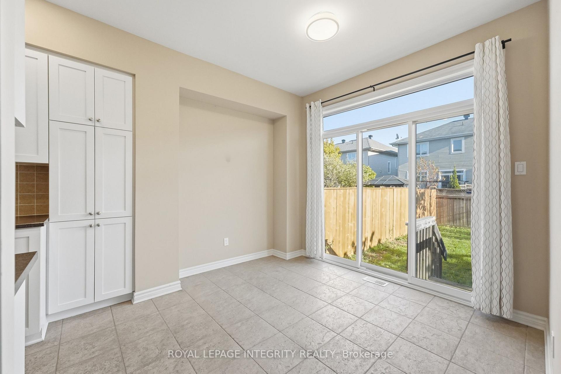Photo 13 of 222 Maxwell Bridge Road, Ottawa, Kanata - Morgan's Grant/South March — HOMEH