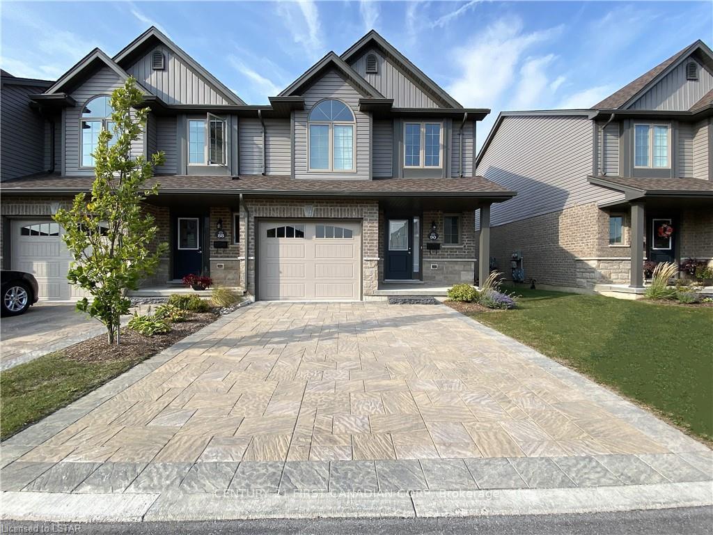 Photo 2 of Unit 90, 3400 Castle Rock Place, London, South W — HOMEH