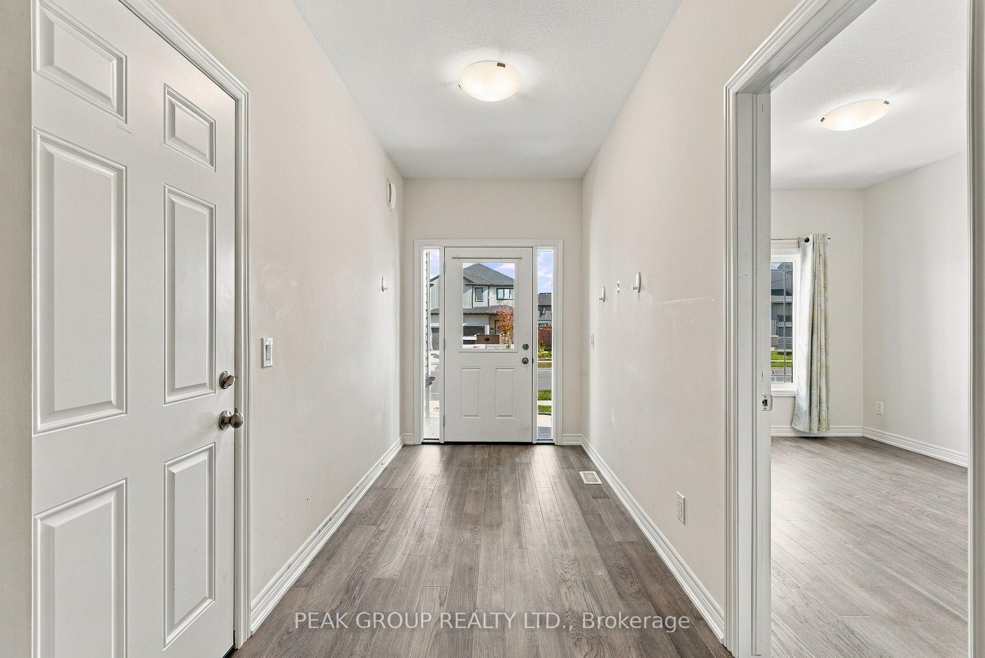 Photo 2 of 21 Barker Parkway, Thorold, Rolling Meadows — HOMEH