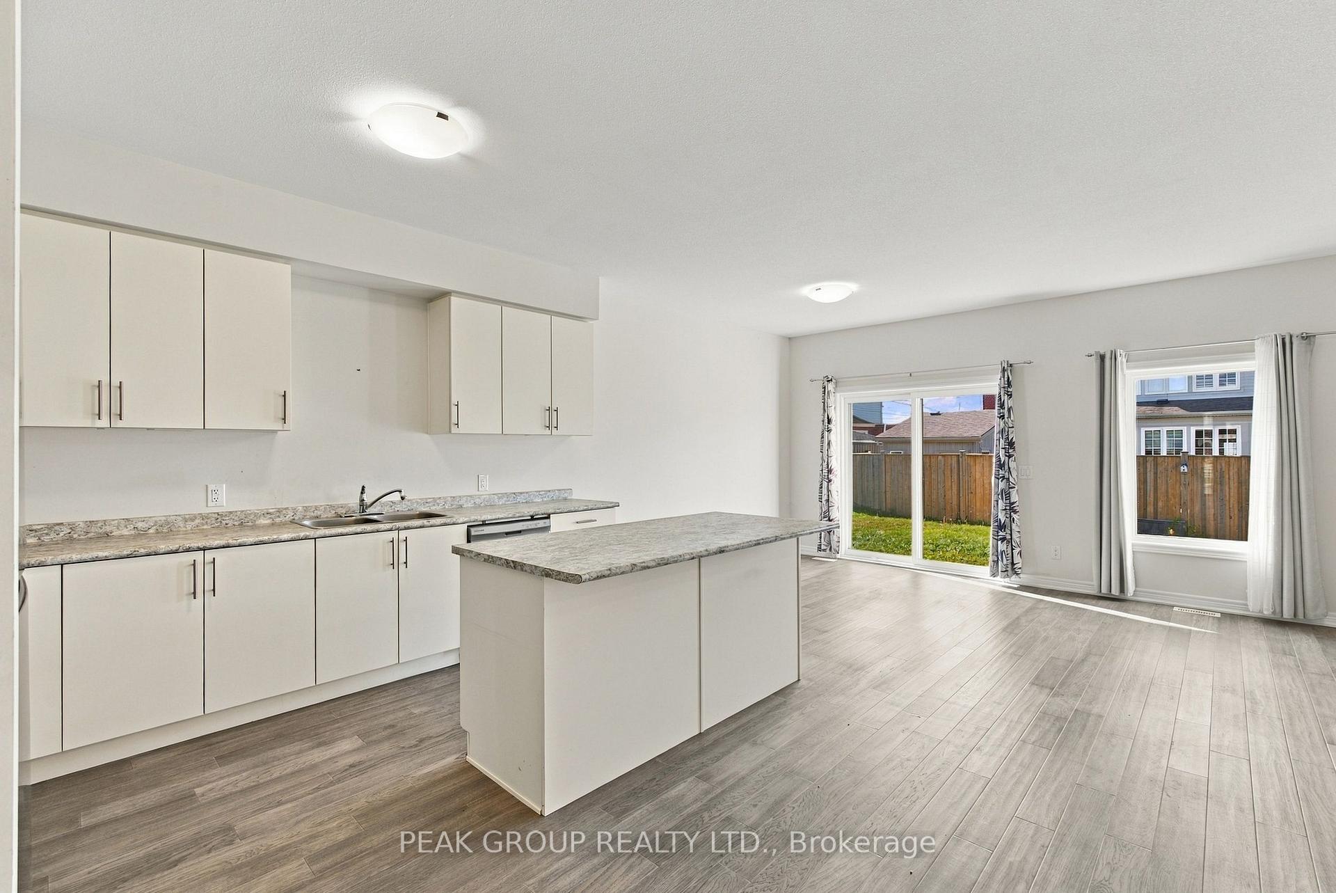 Photo 8 of 21 Barker Parkway, Thorold, Rolling Meadows — HOMEH