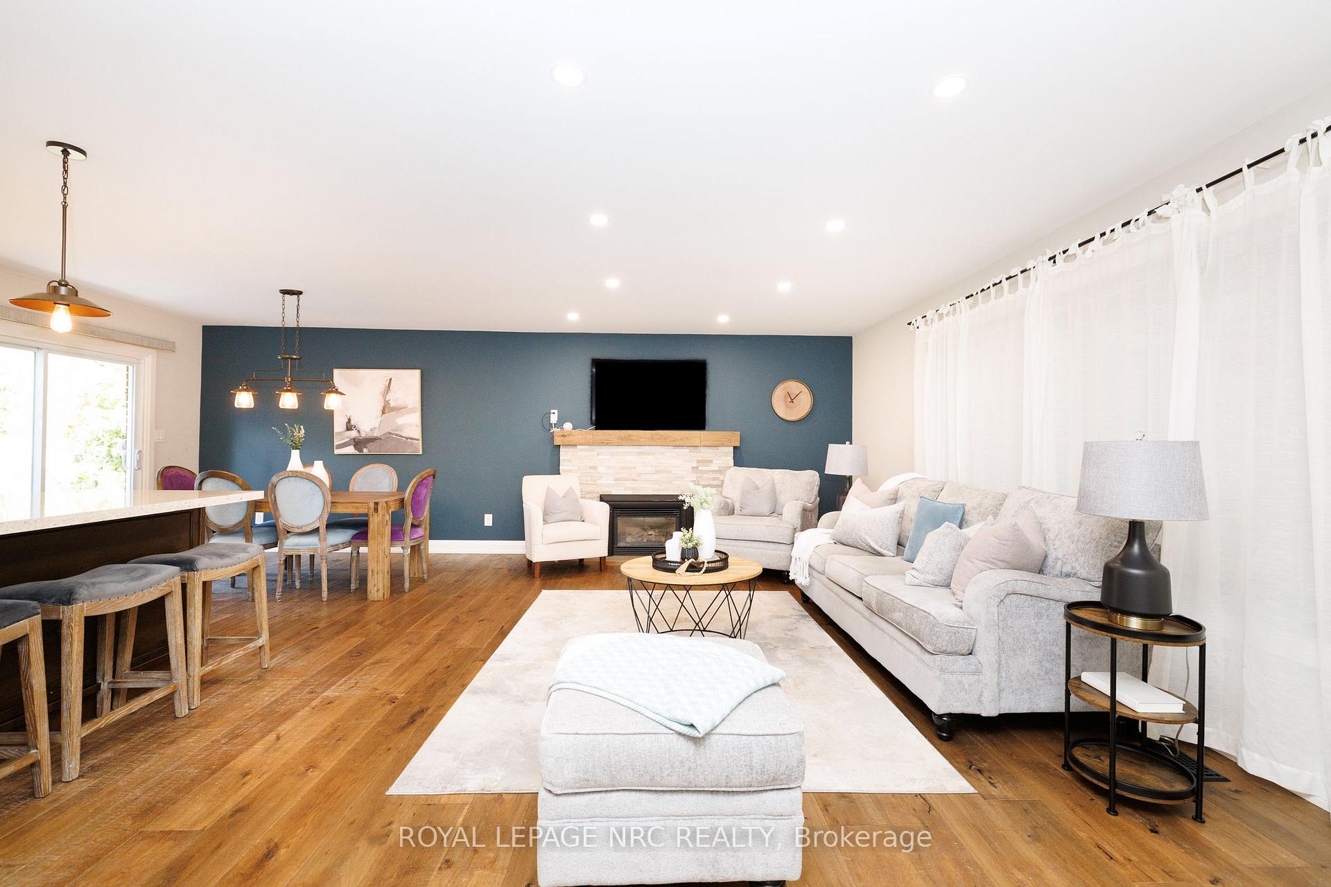Photo 10 of 16 Woodington Crescent, St. Catharines, Glendale/Glenridge — HOMEH
