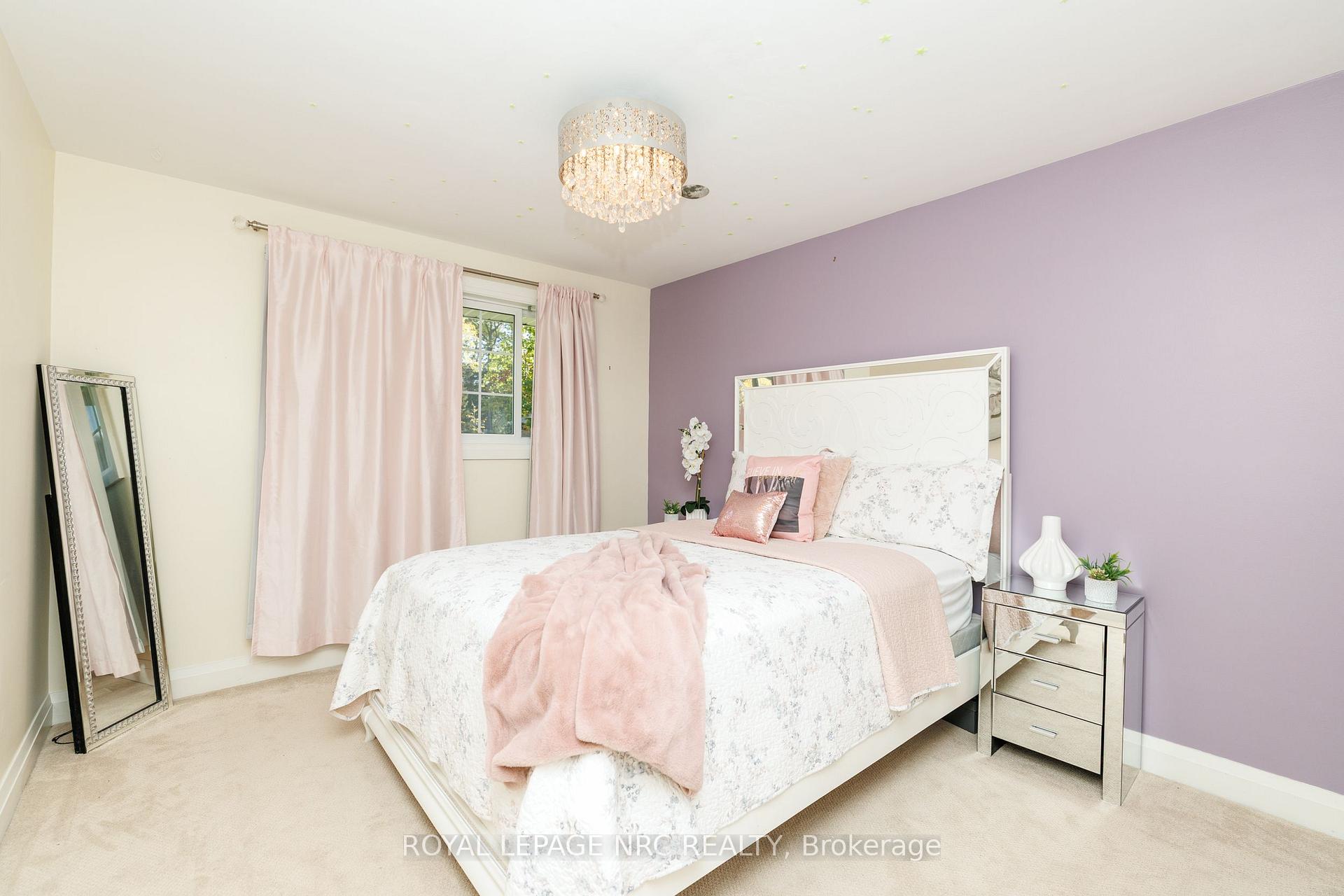 Photo 20 of 16 Woodington Crescent, St. Catharines, Glendale/Glenridge — HOMEH
