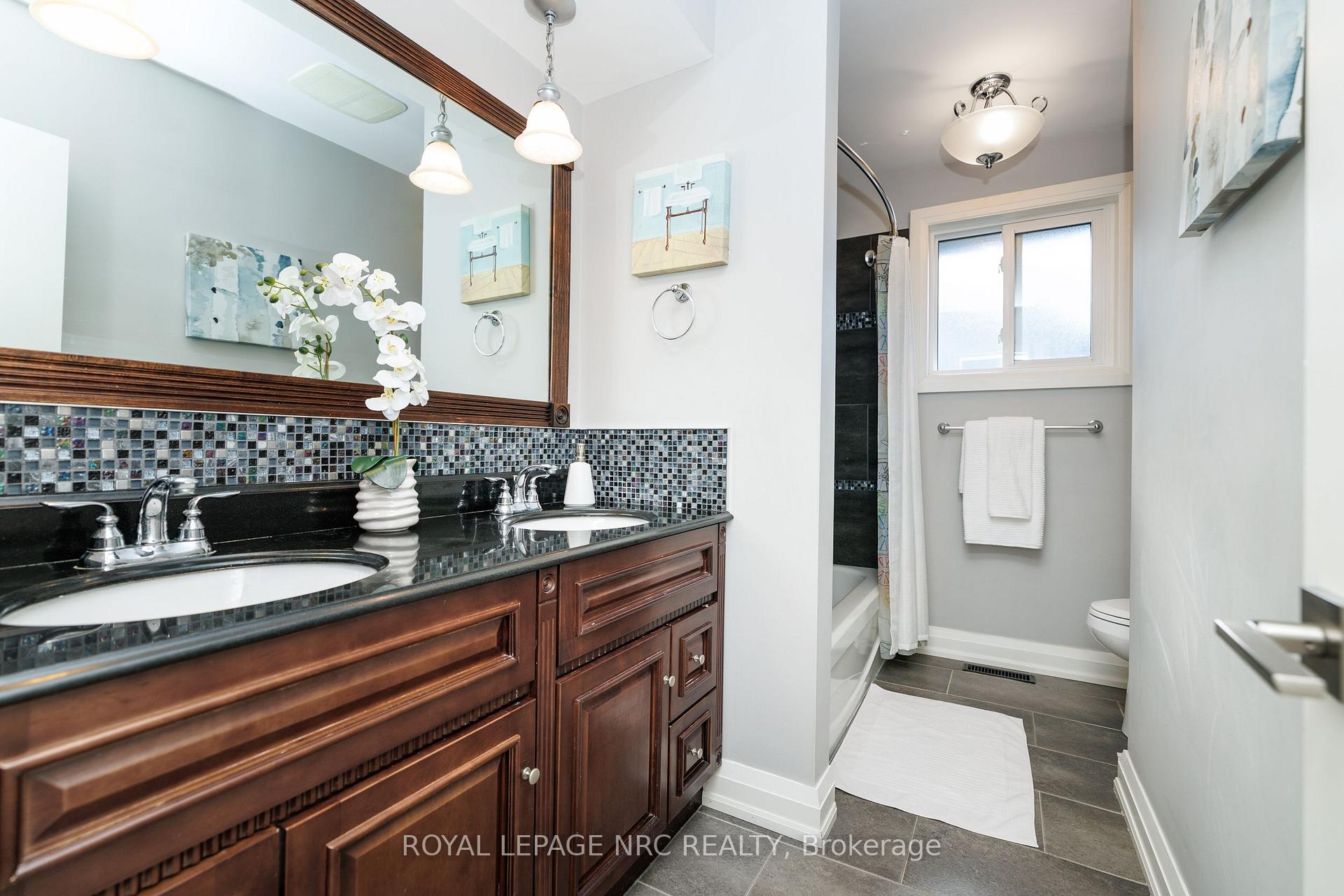 Photo 22 of 16 Woodington Crescent, St. Catharines, Glendale/Glenridge — HOMEH