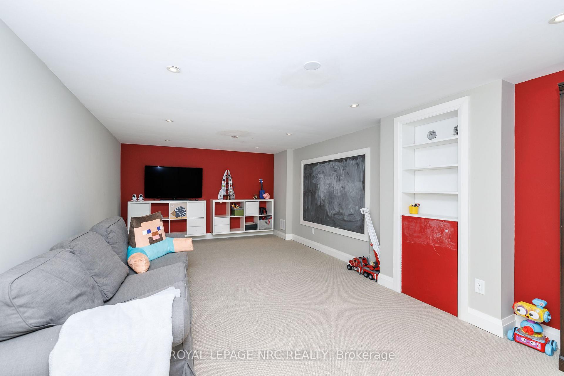Photo 28 of 16 Woodington Crescent, St. Catharines, Glendale/Glenridge — HOMEH