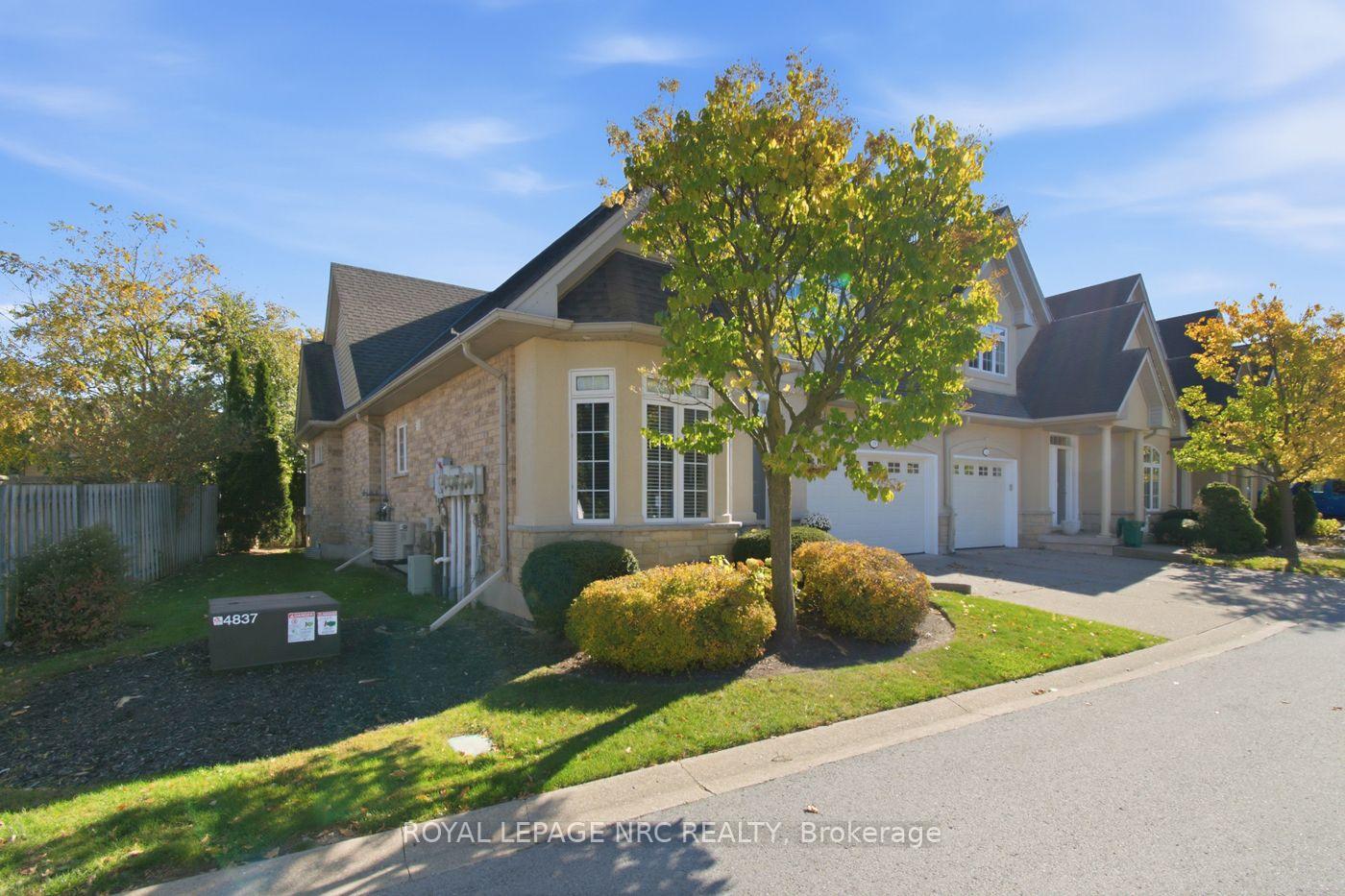 Photo 3 of 8142 Costabile Drive, Niagara Falls, Ascot — HOMEH