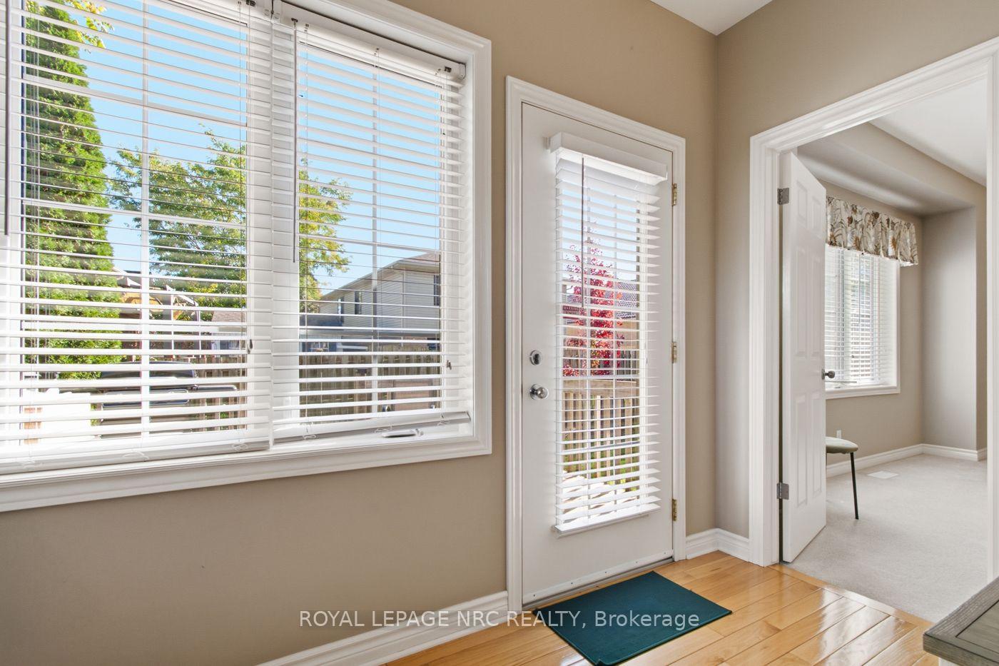 Photo 22 of 8142 Costabile Drive, Niagara Falls, Ascot — HOMEH