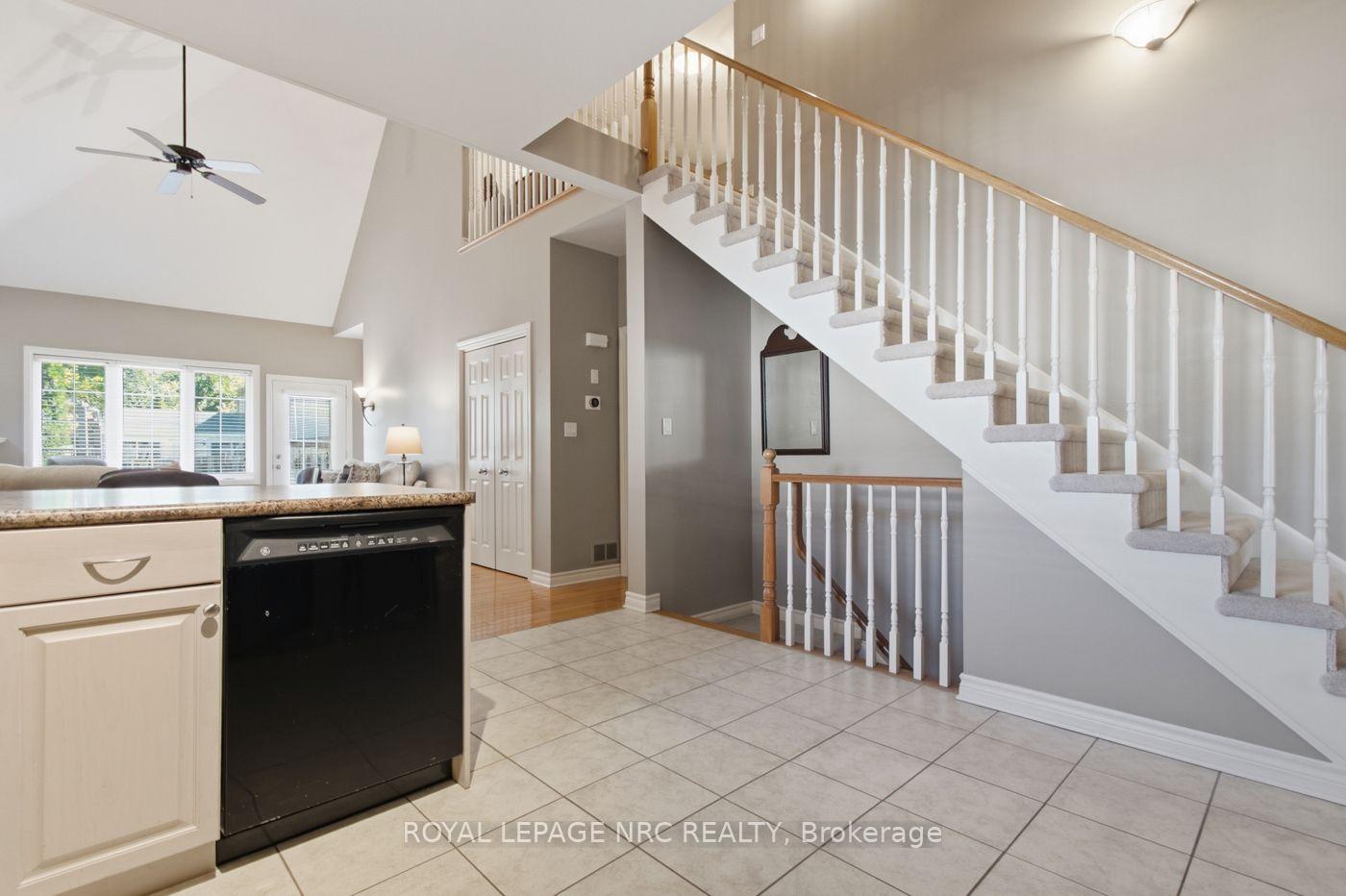 Photo 31 of 8142 Costabile Drive, Niagara Falls, Ascot — HOMEH
