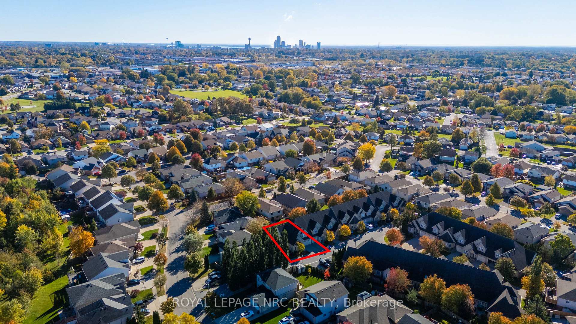 Photo 41 of 8142 Costabile Drive, Niagara Falls, Ascot — HOMEH
