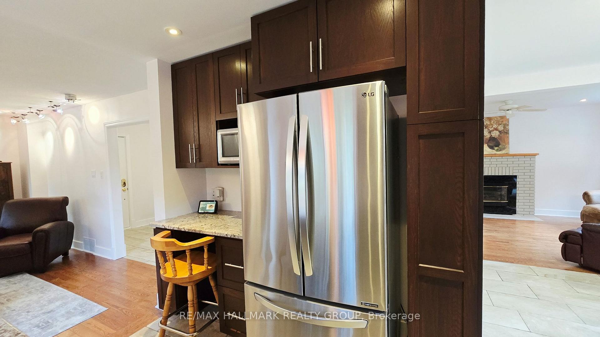 Photo 7 of 40 Huntsman Crescent, Ottawa, Kanata - Bridlewood — HOMEH